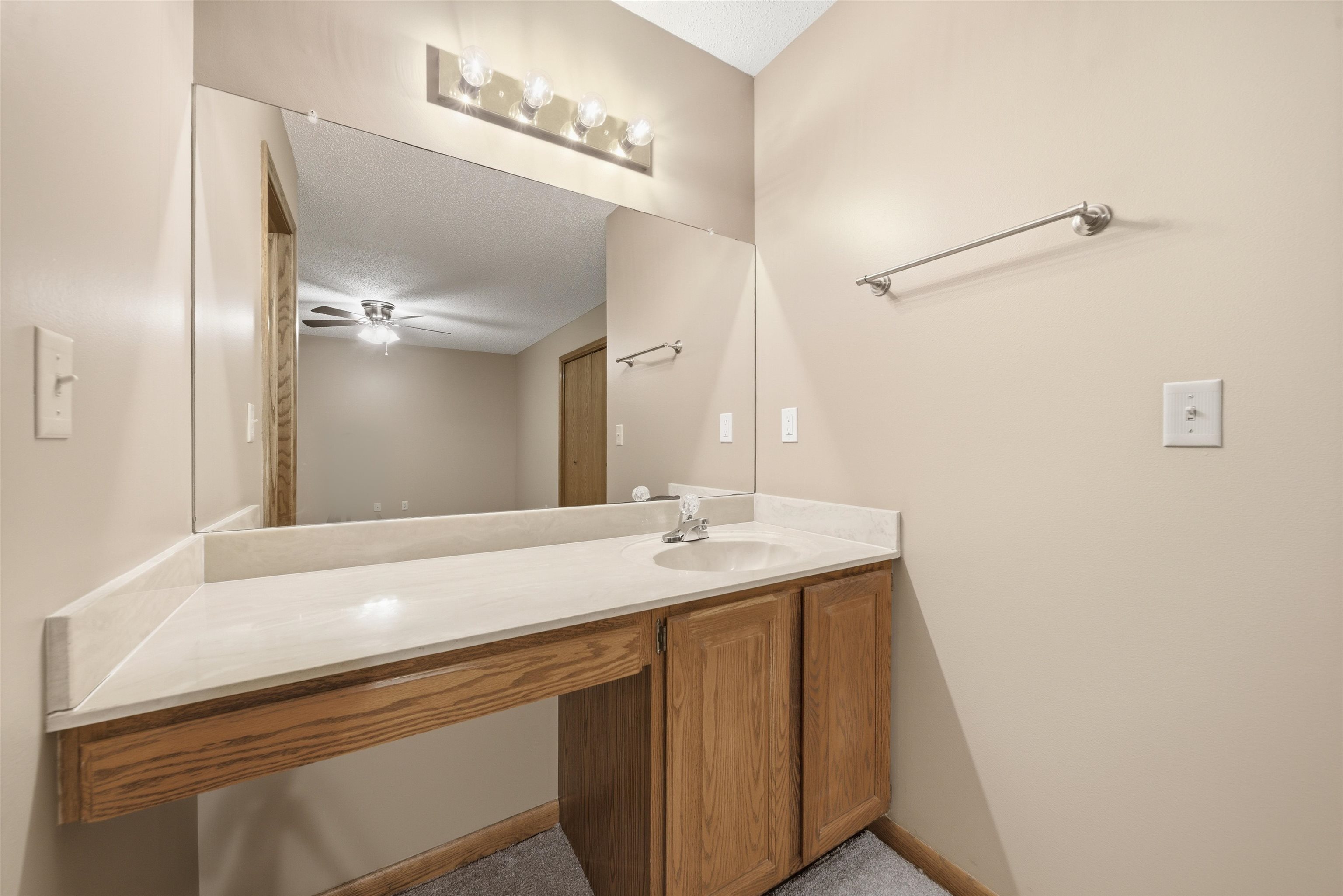 11605 W Binter Ct