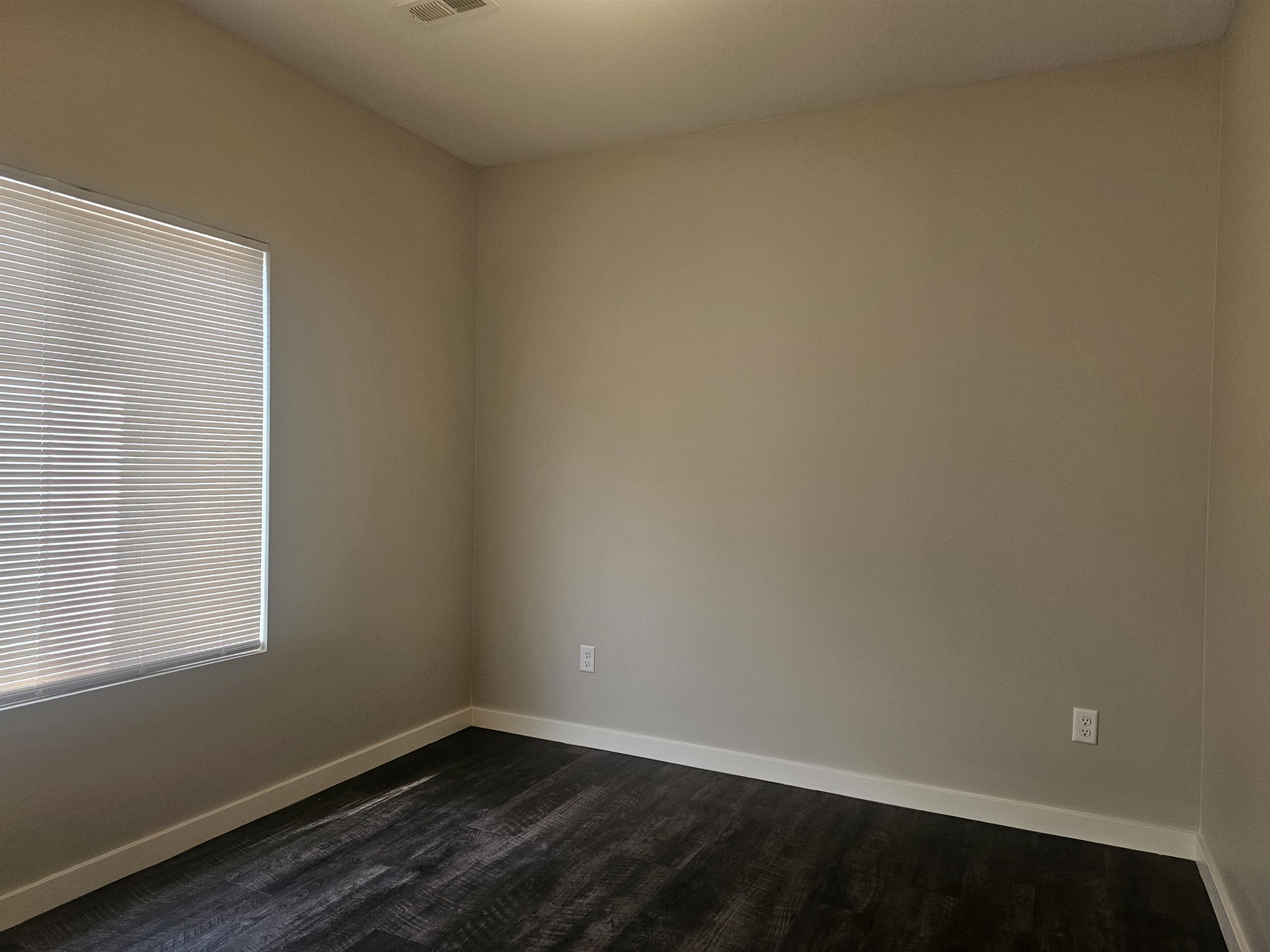 565 E Martens Ct