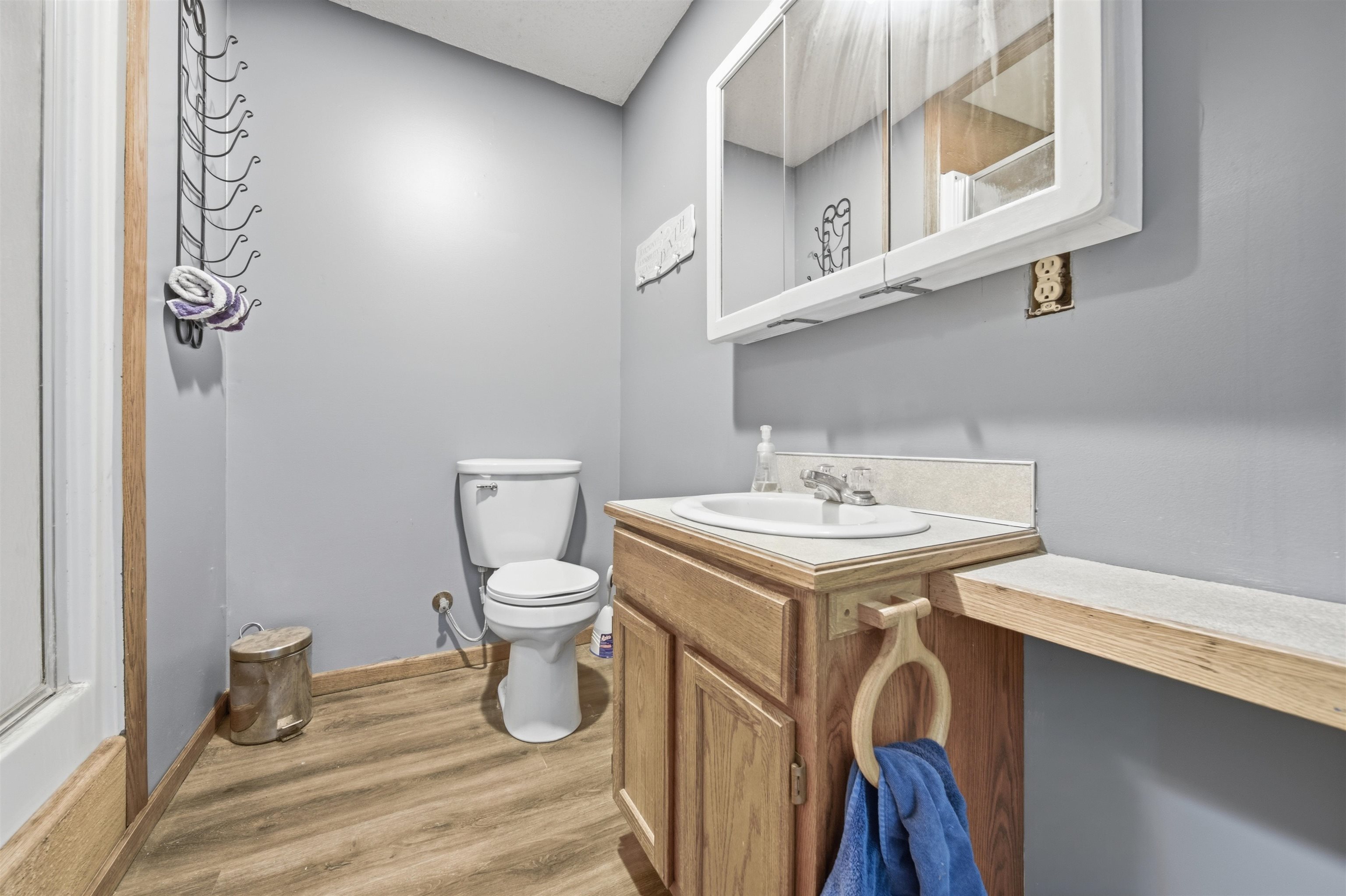 1691 W Ashleigh Ln