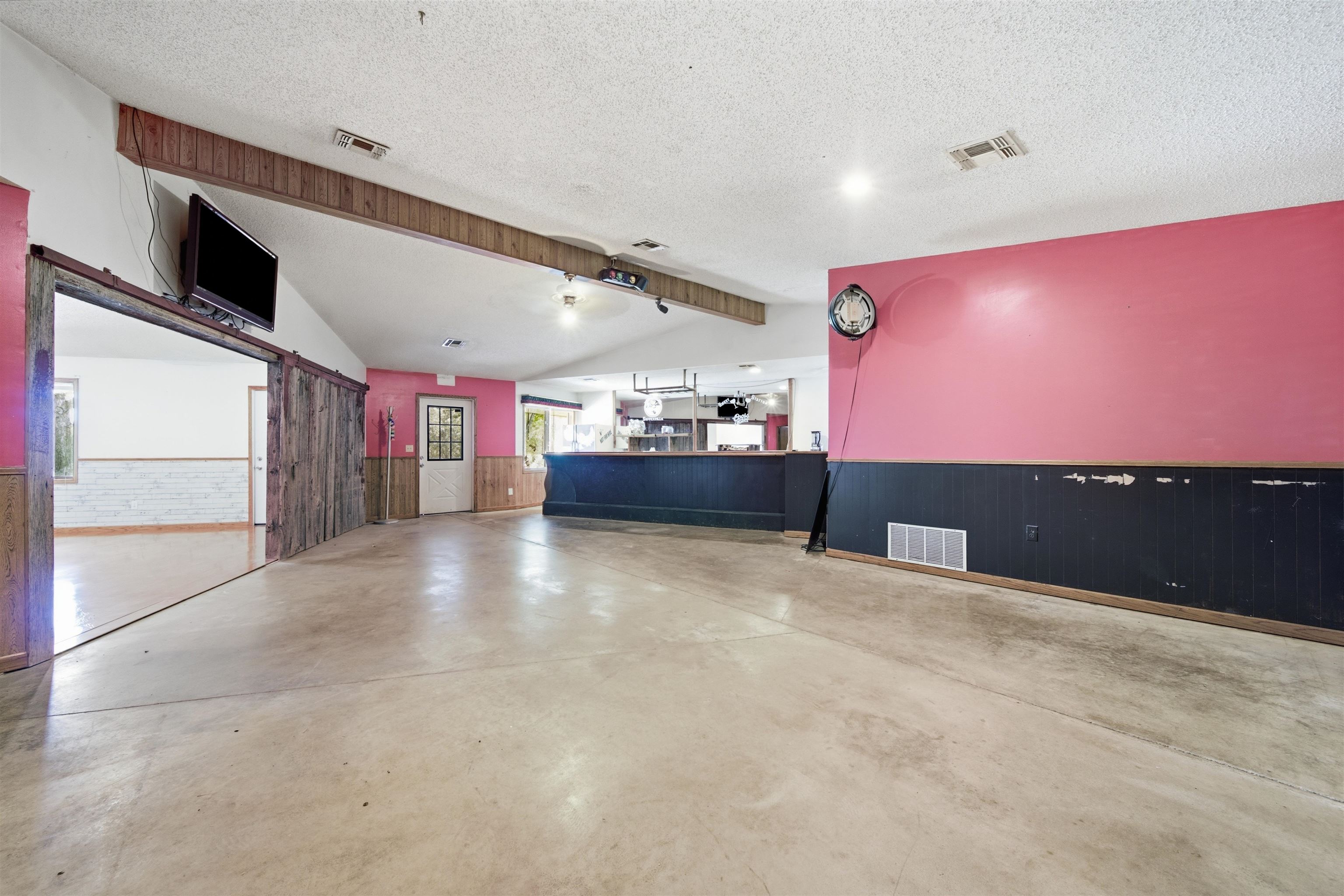 1691 W Ashleigh Ln