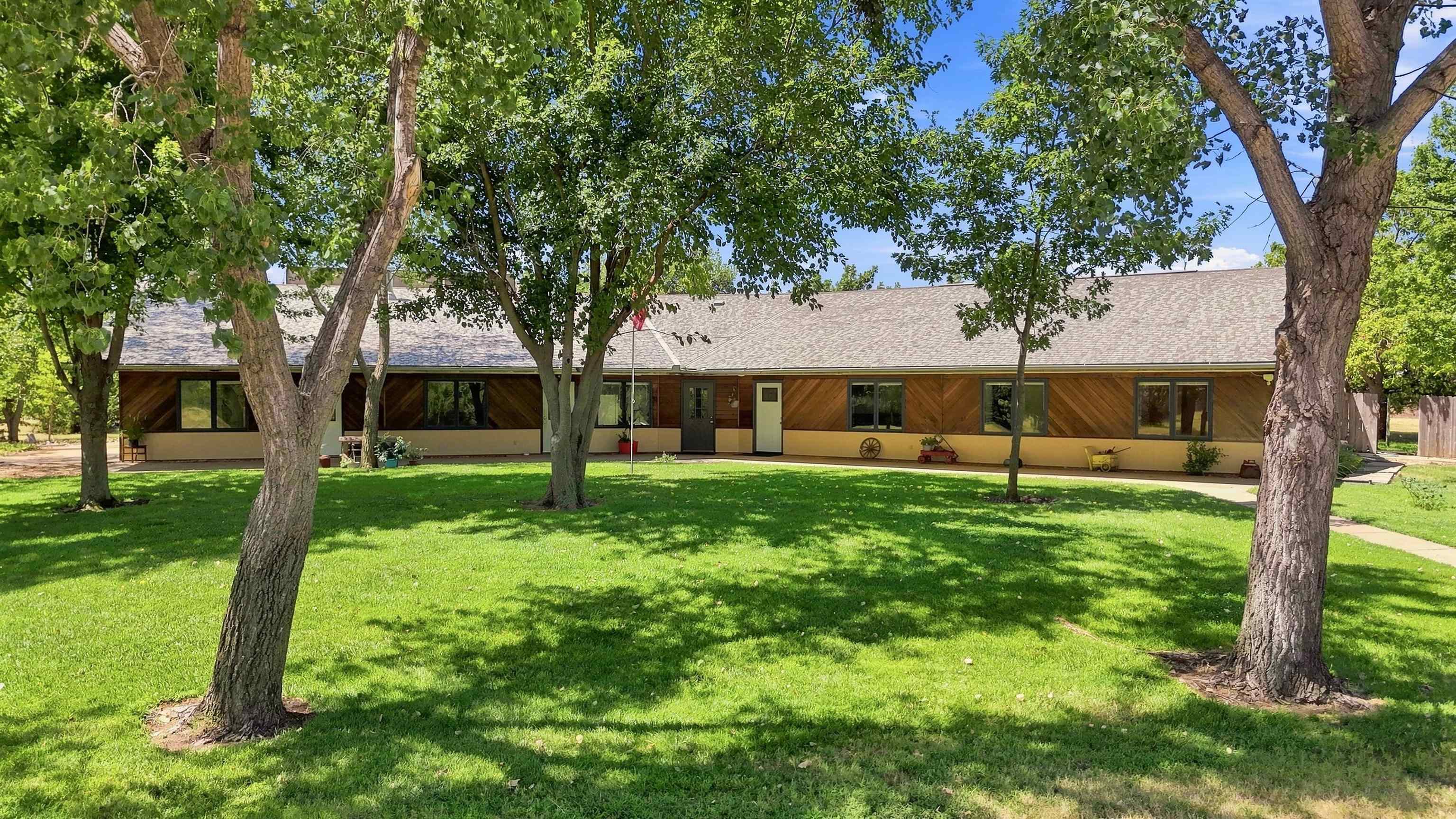 1691 W Ashleigh Ln