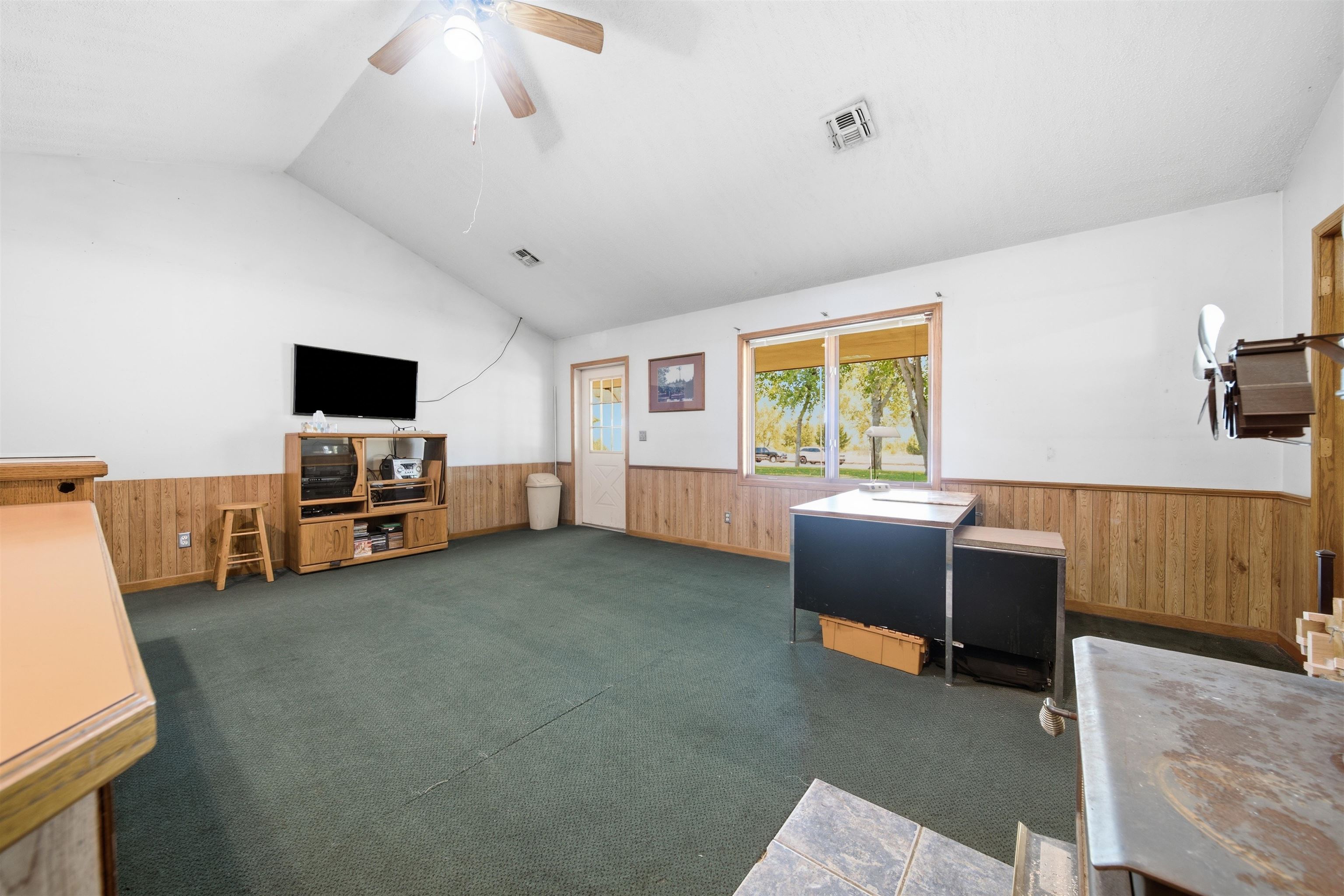 1691 W Ashleigh Ln
