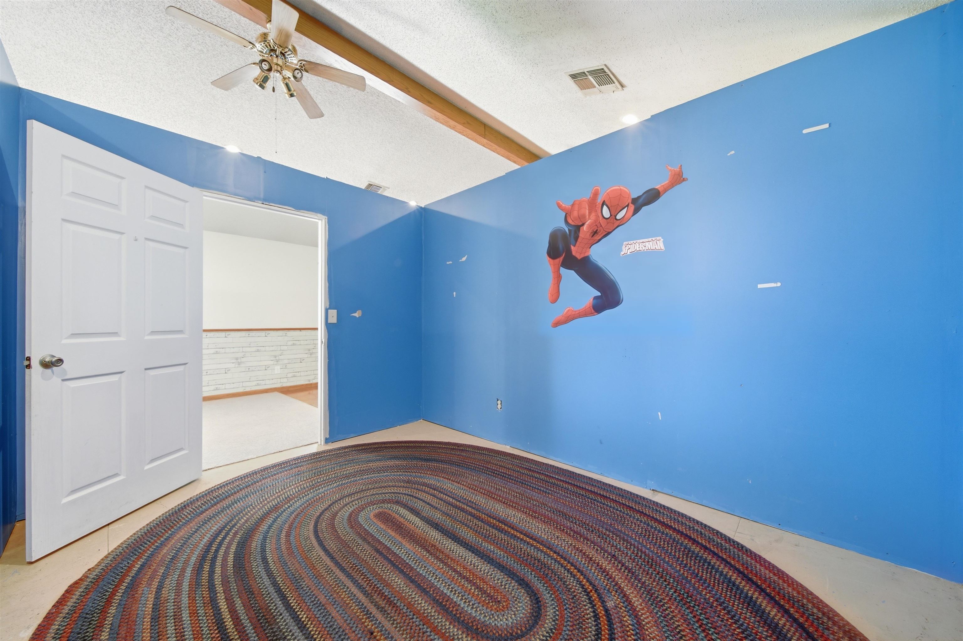 1691 W Ashleigh Ln