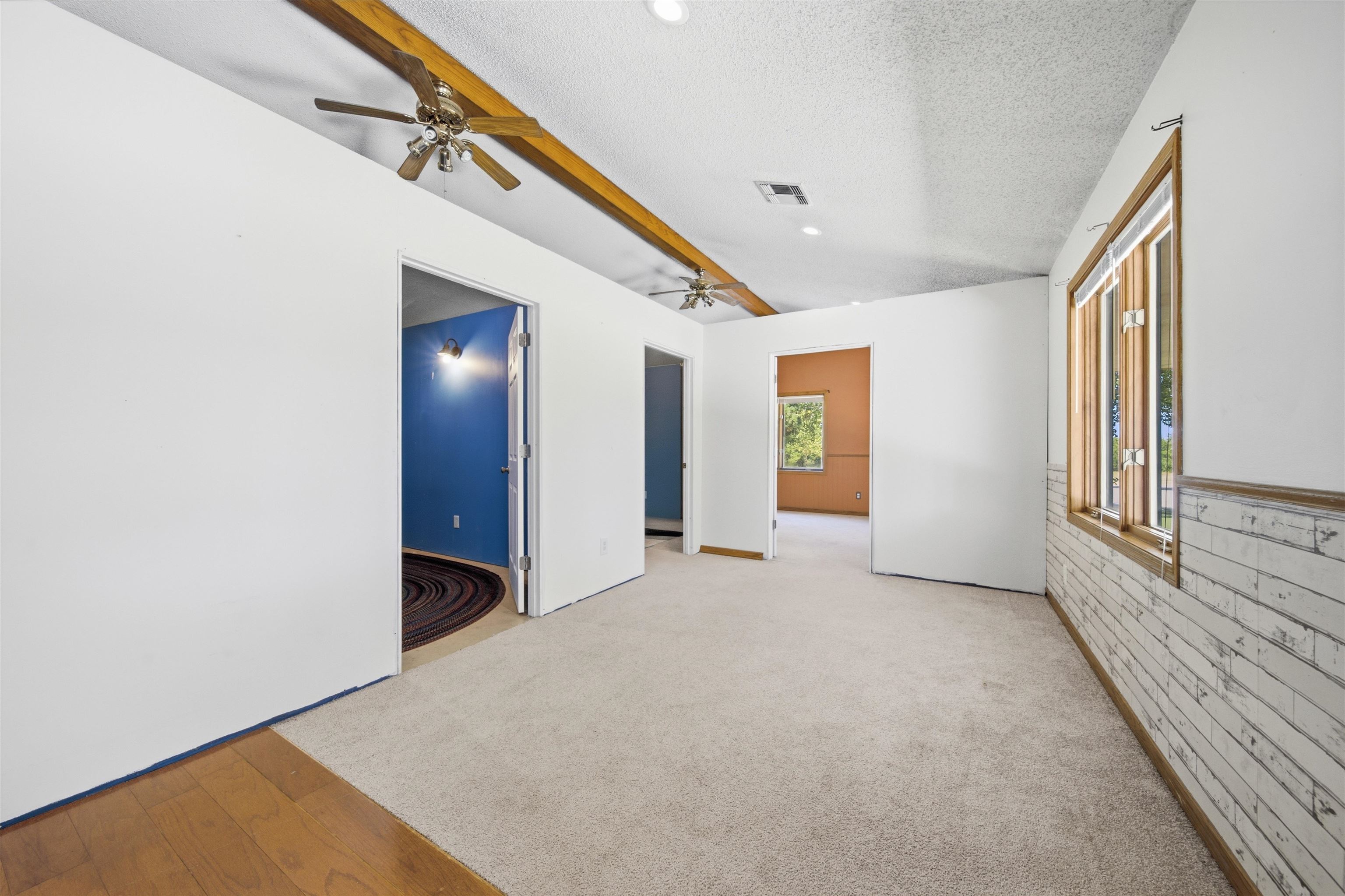 1691 W Ashleigh Ln