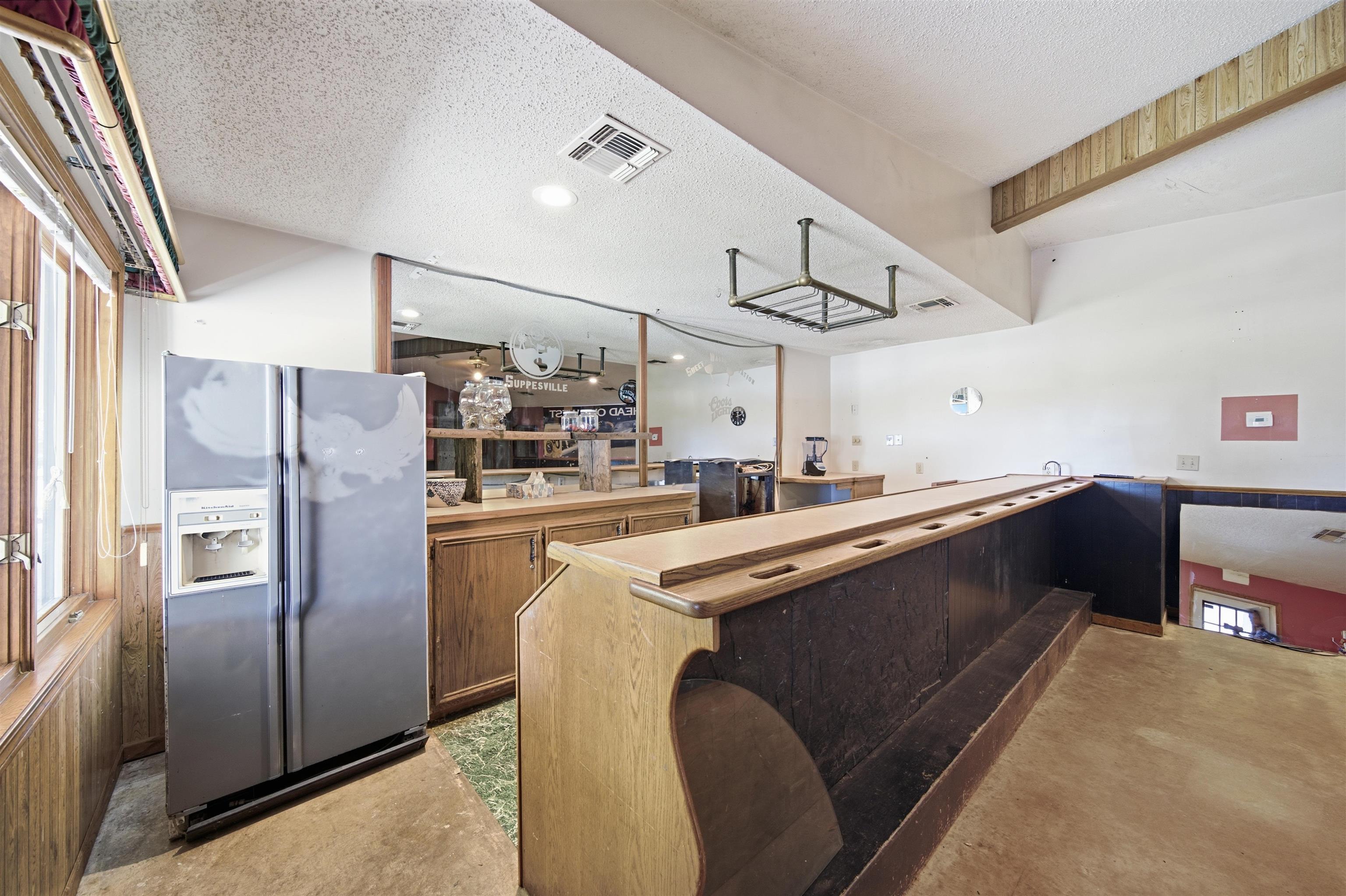 1691 W Ashleigh Ln
