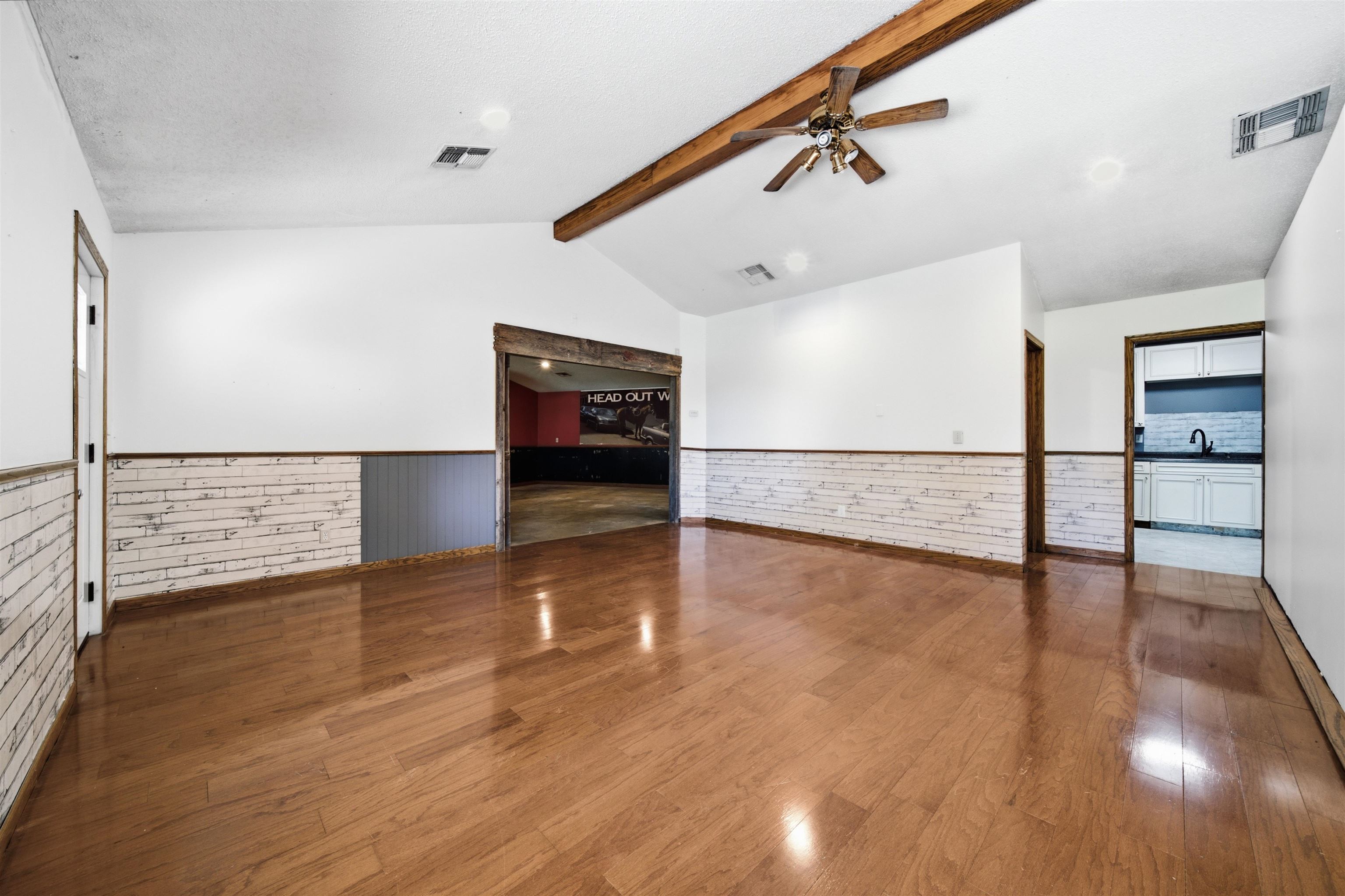 1691 W Ashleigh Ln