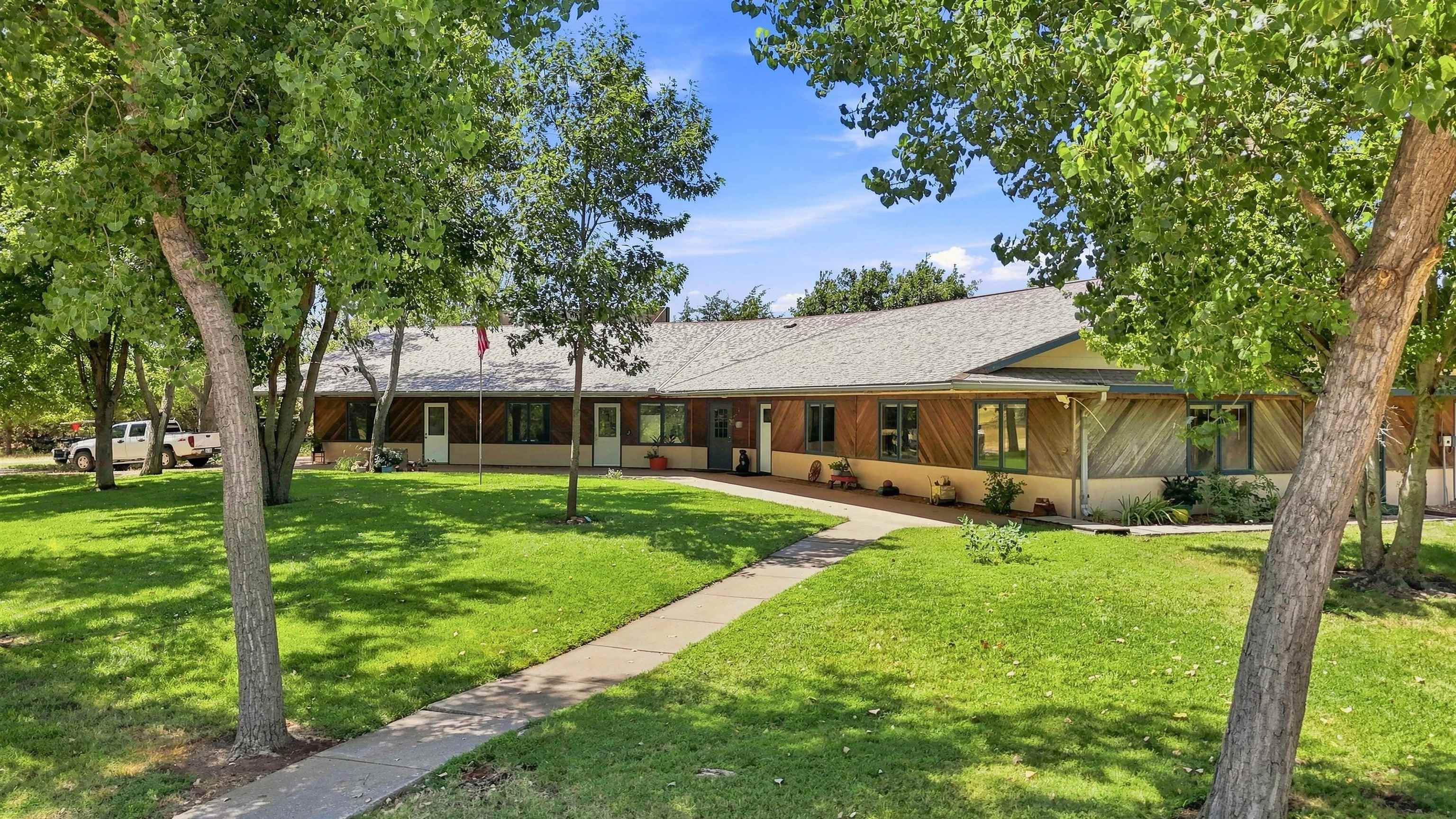 1691 W Ashleigh Ln