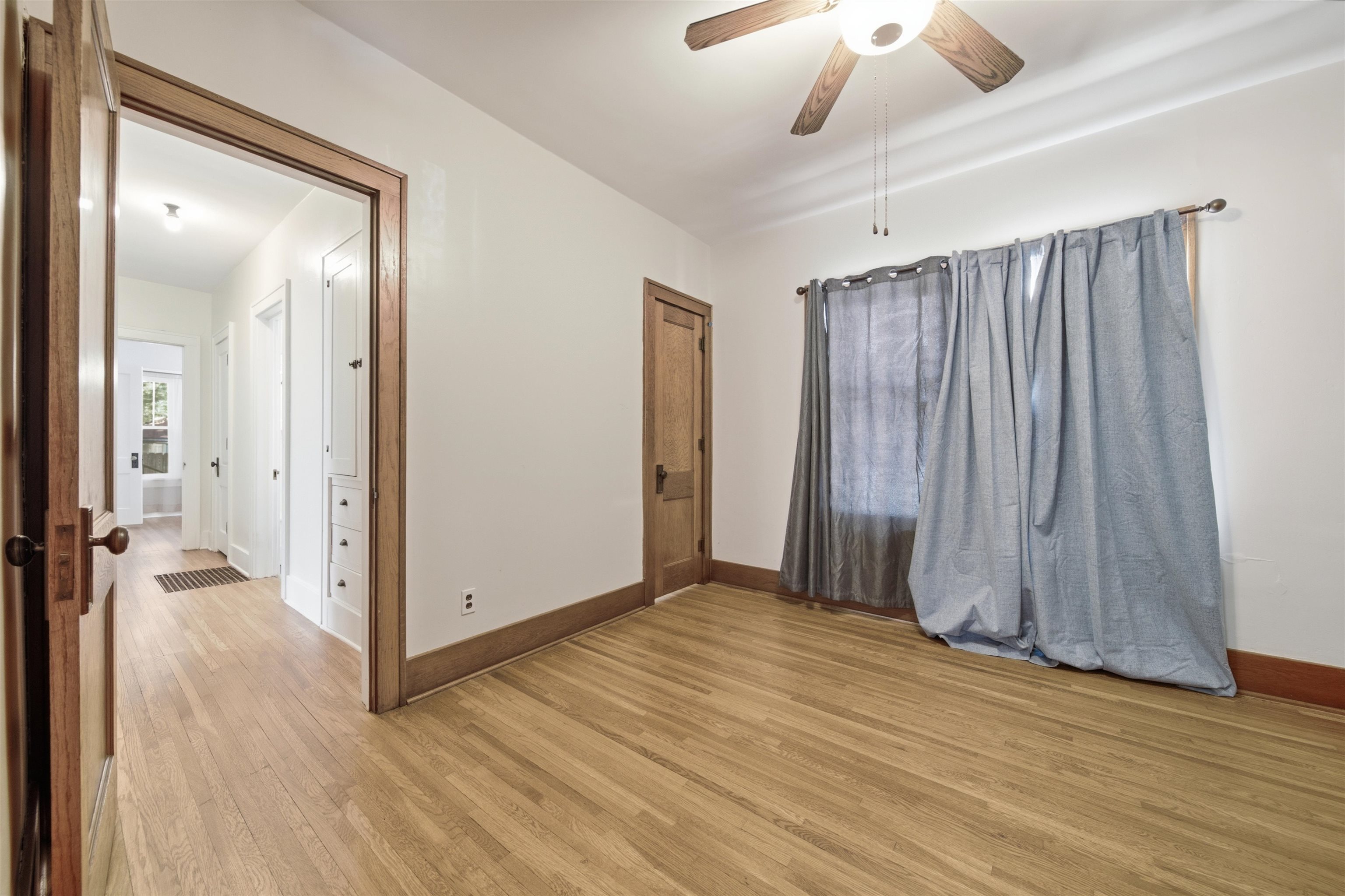 233 N Estelle Ave