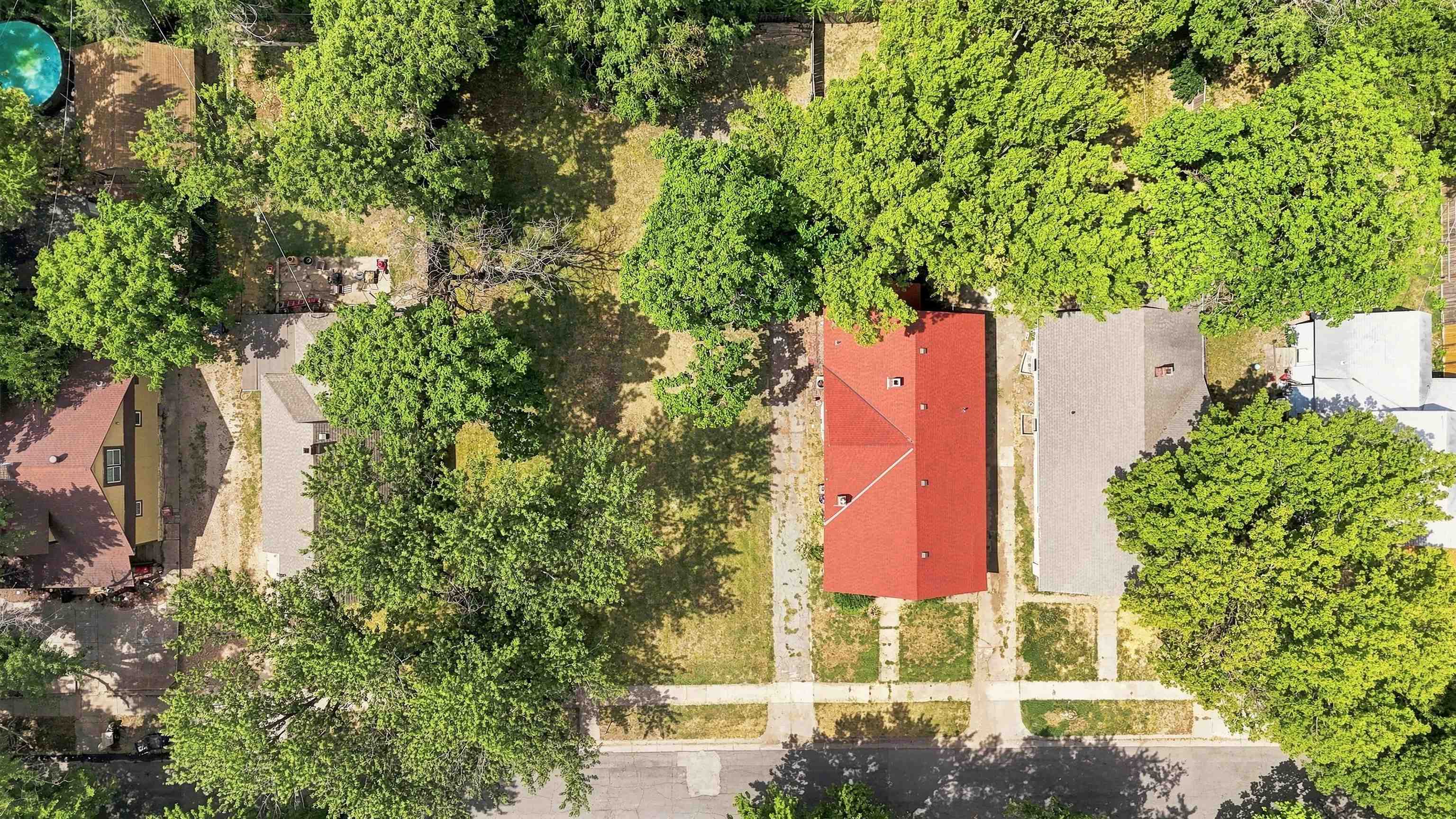 233 N Estelle Ave