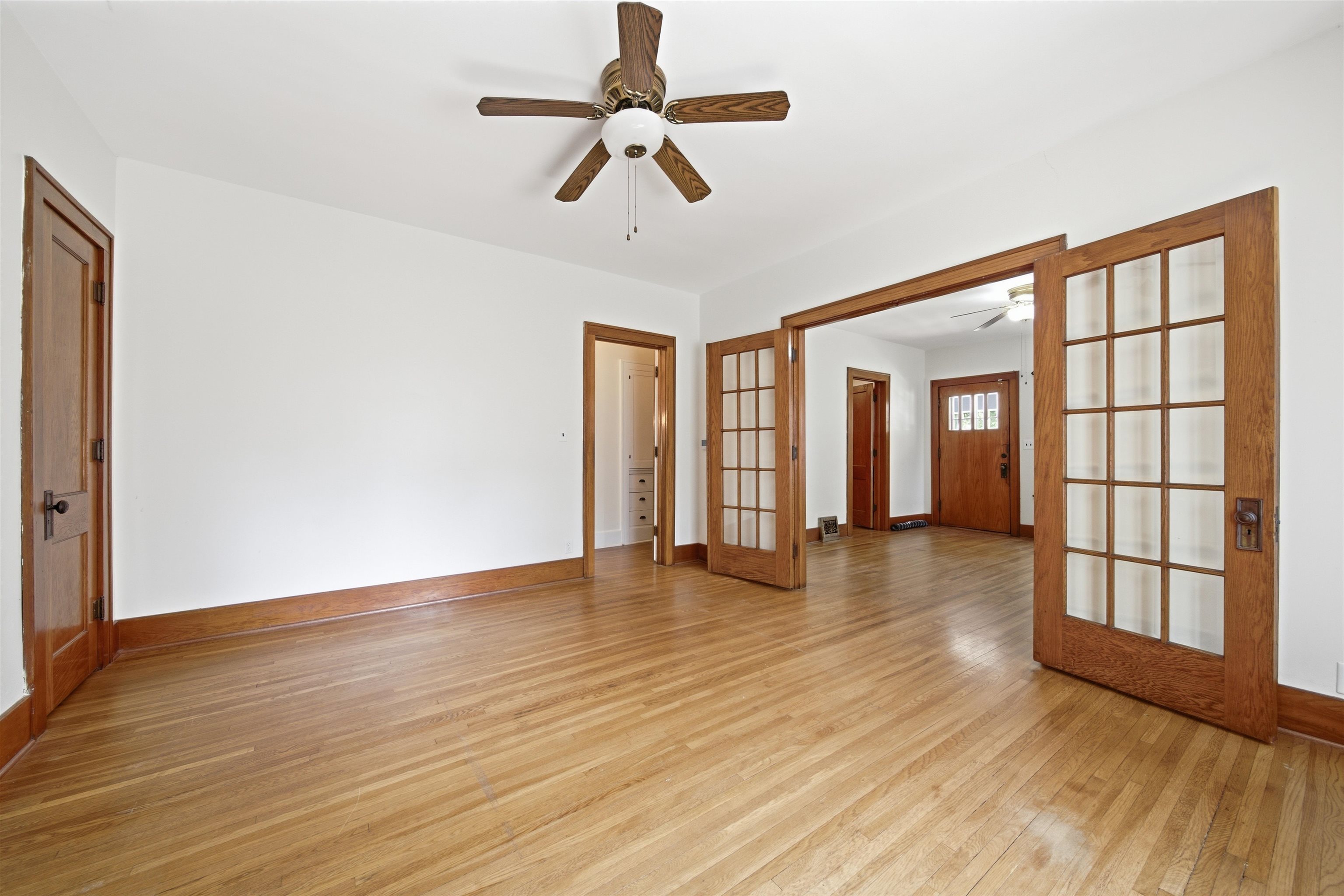 233 N Estelle Ave
