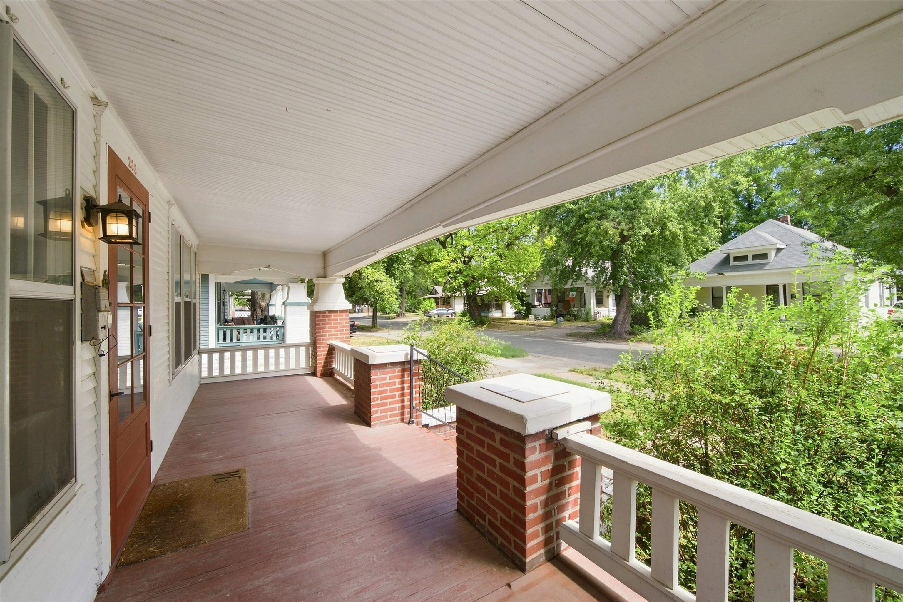 233 N Estelle Ave