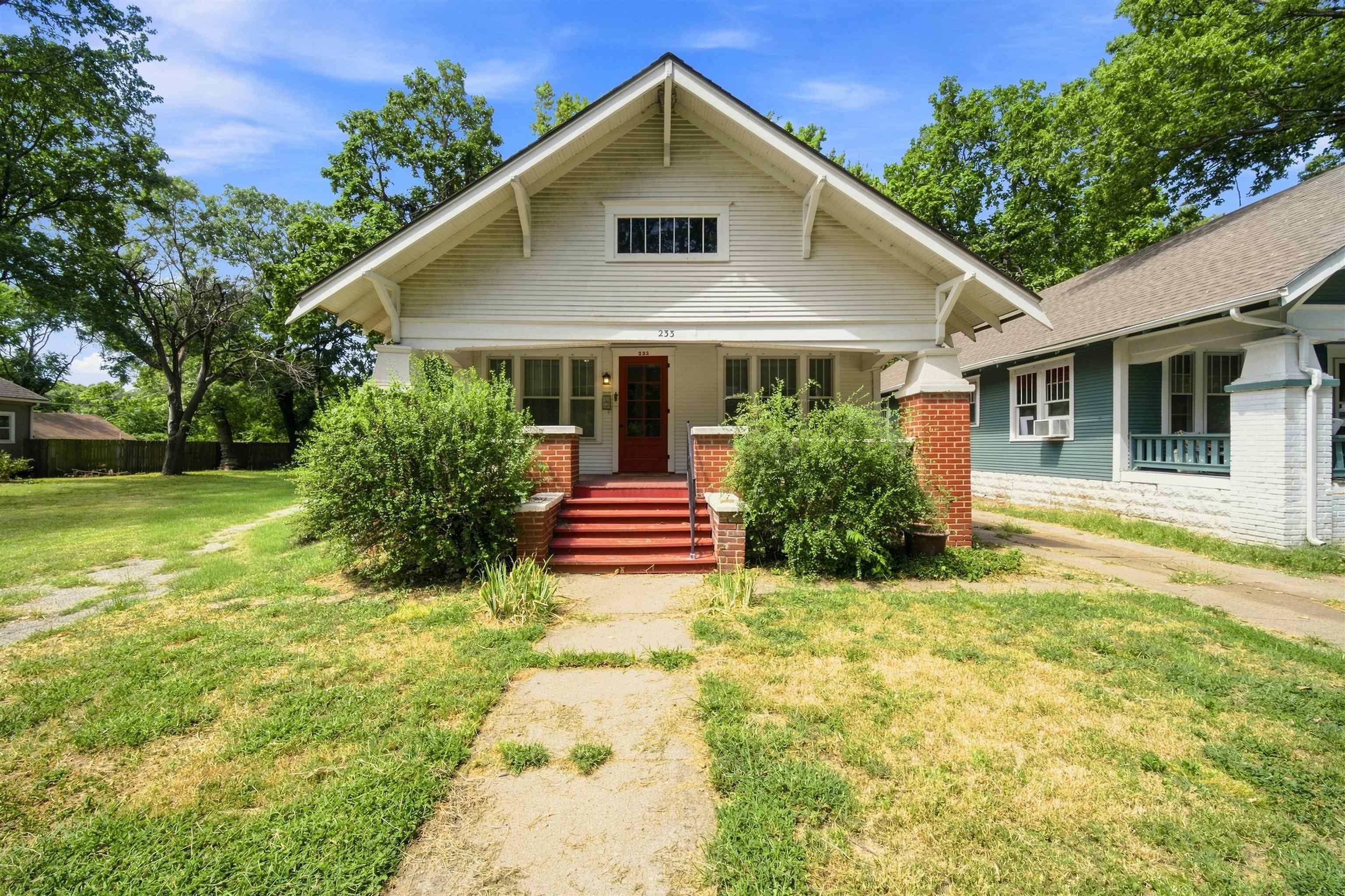 233 N Estelle Ave