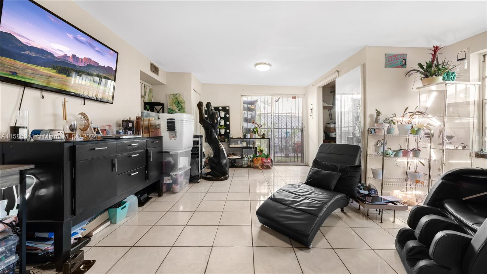 18937 NW 45th Ave # 18937