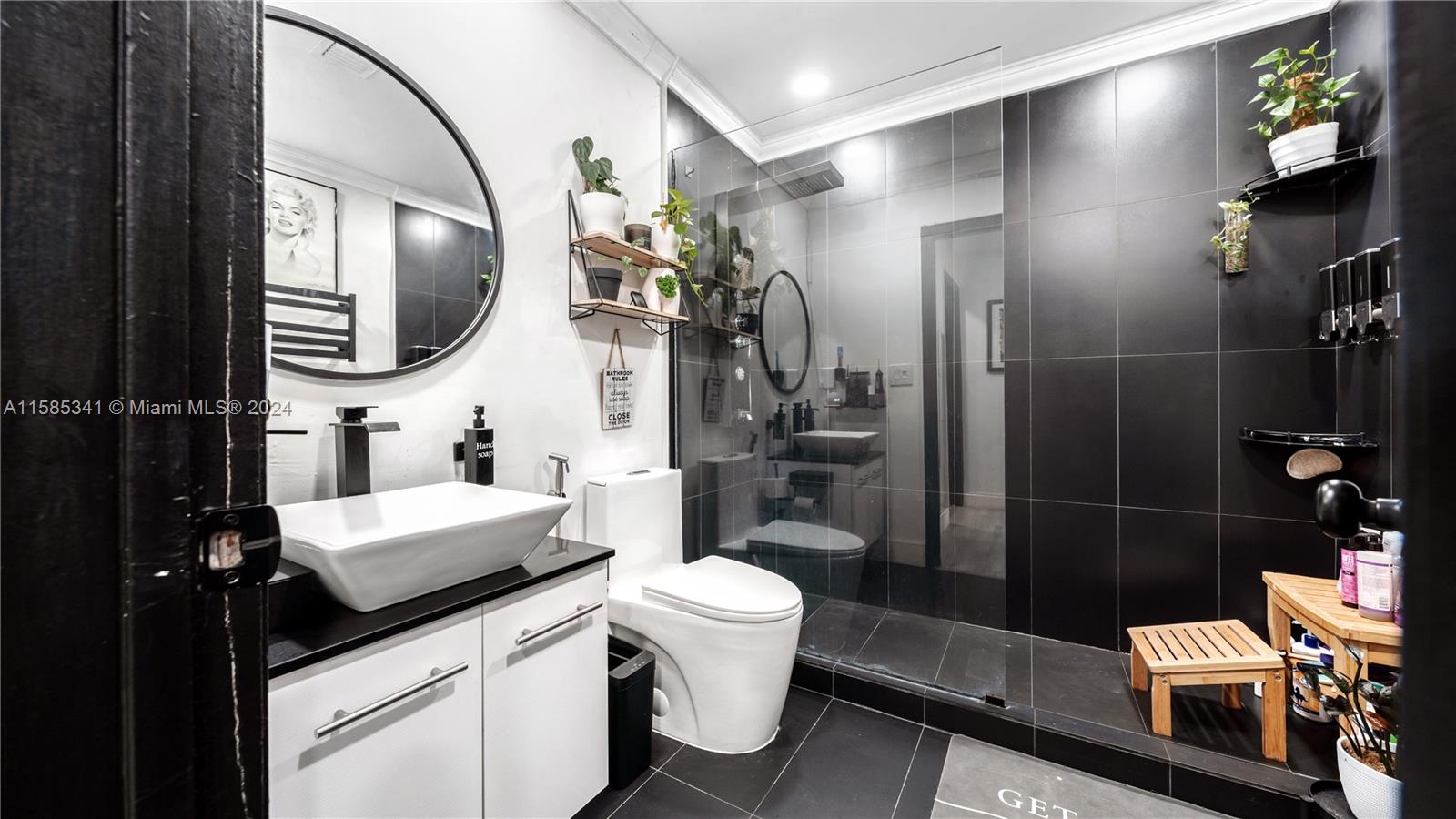 18937 NW 45th Ave # 18937