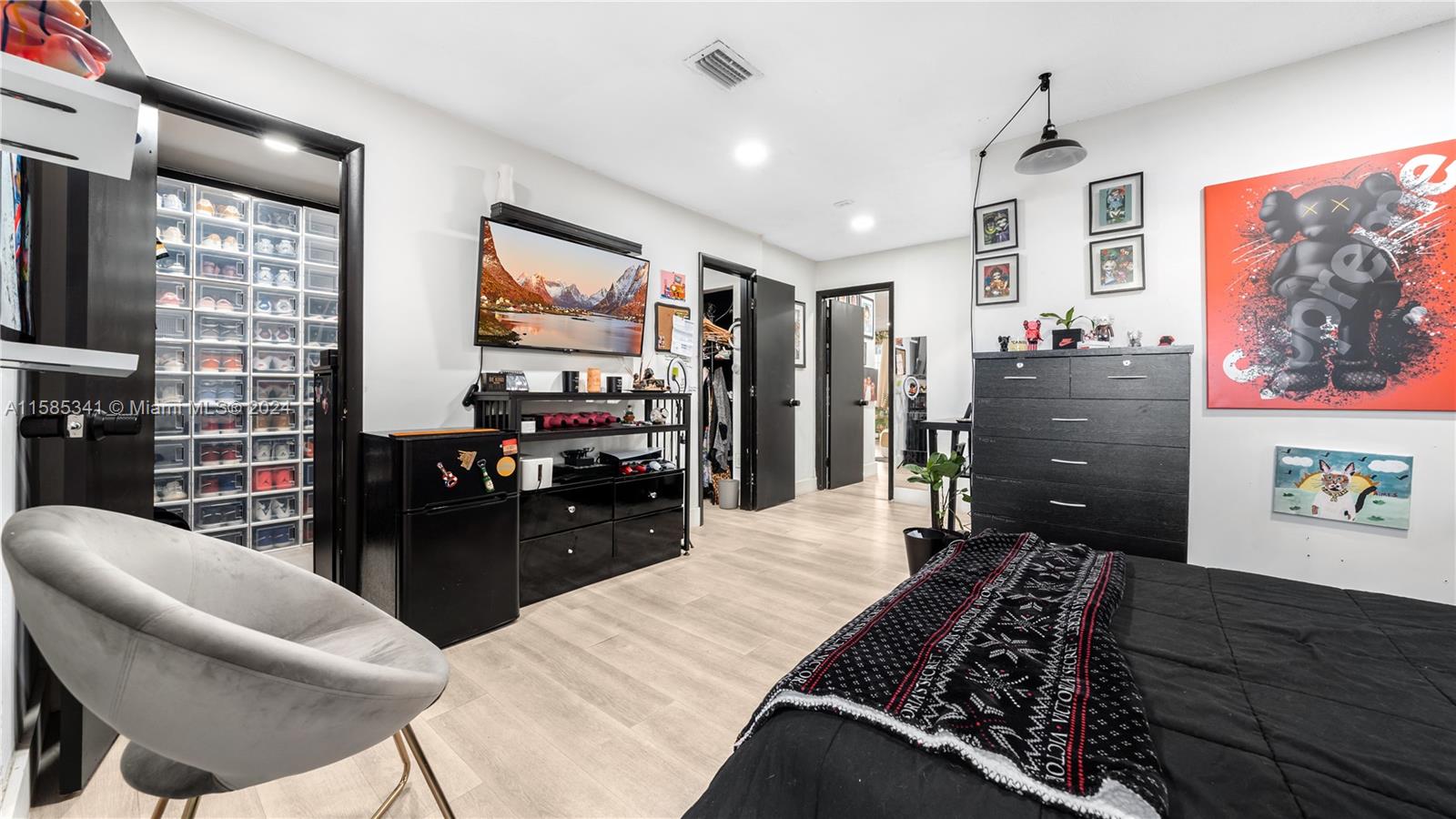 18937 NW 45th Ave # 18937