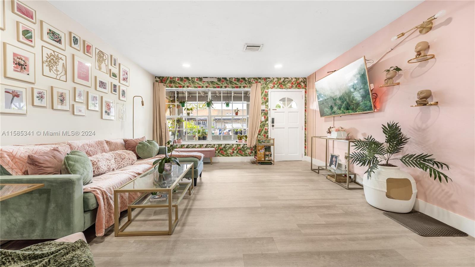 18937 NW 45th Ave # 18937