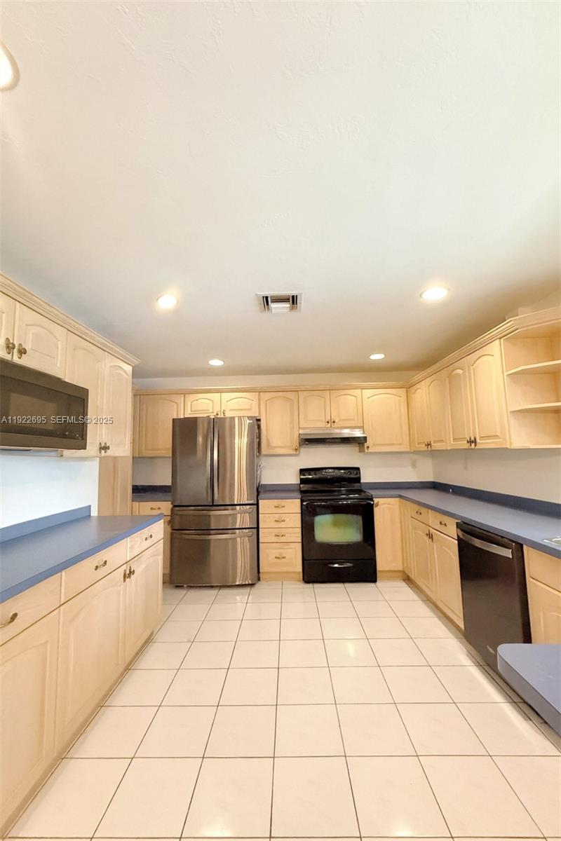 8960 SW 115th Ter