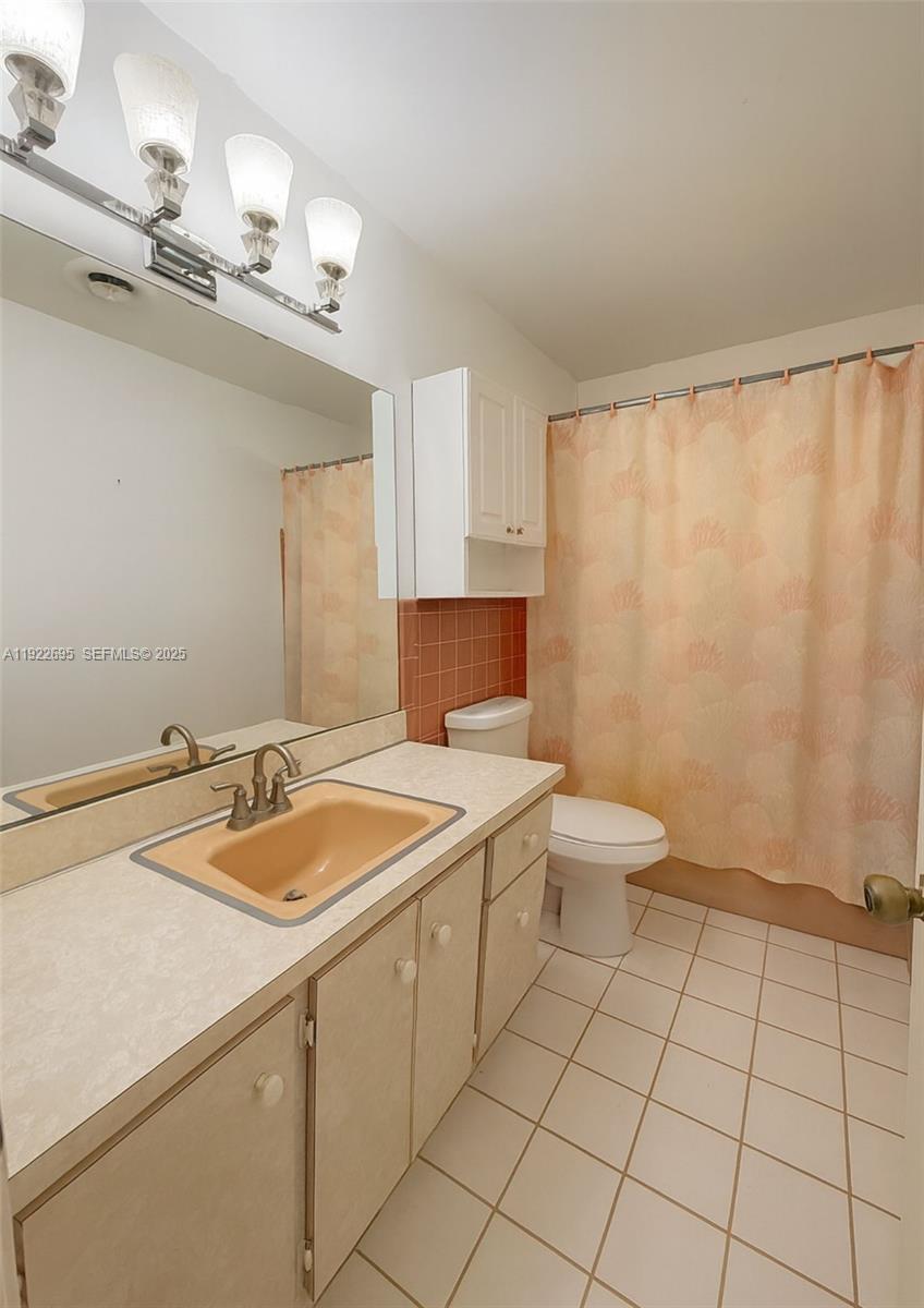 8960 SW 115th Ter