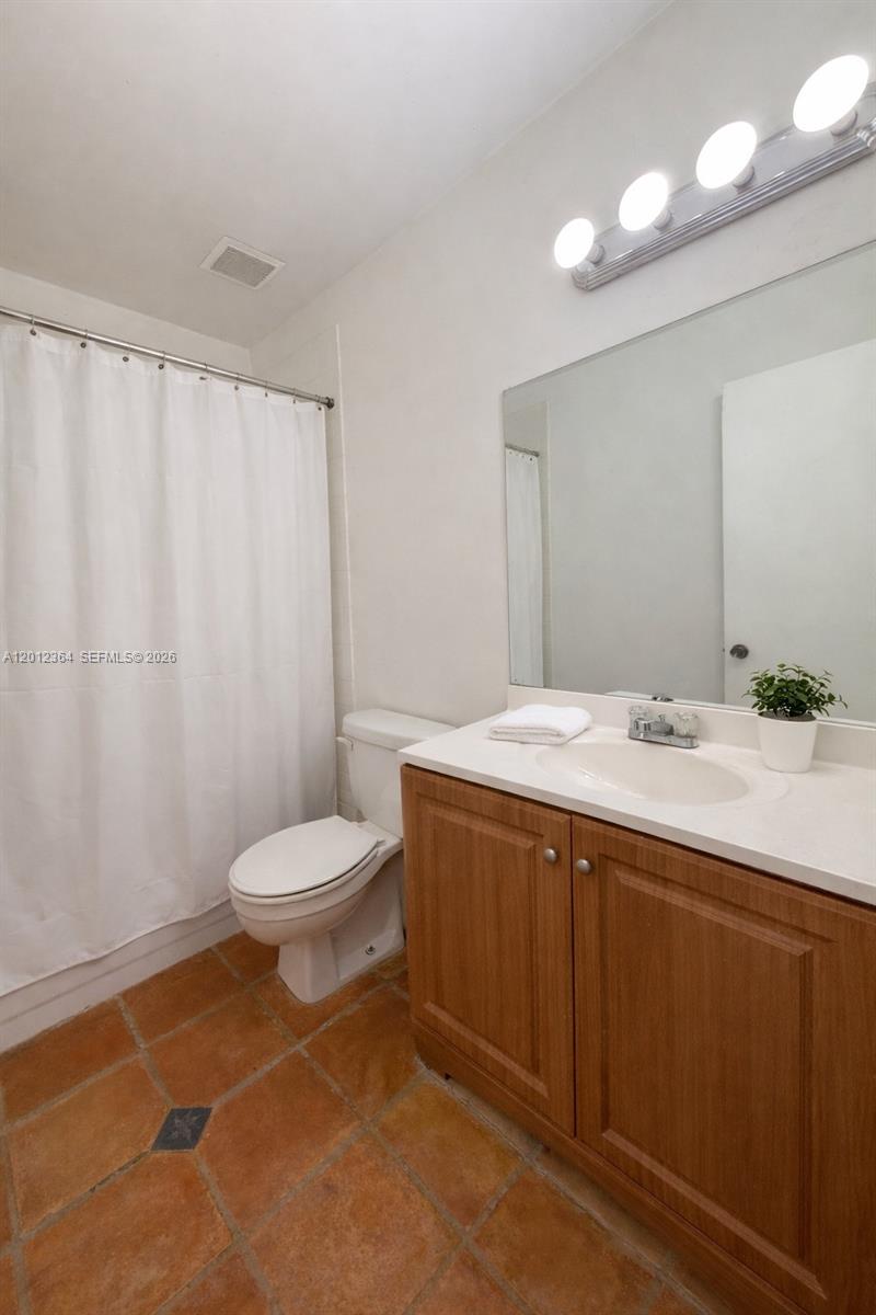 1045 NW 126th Pl