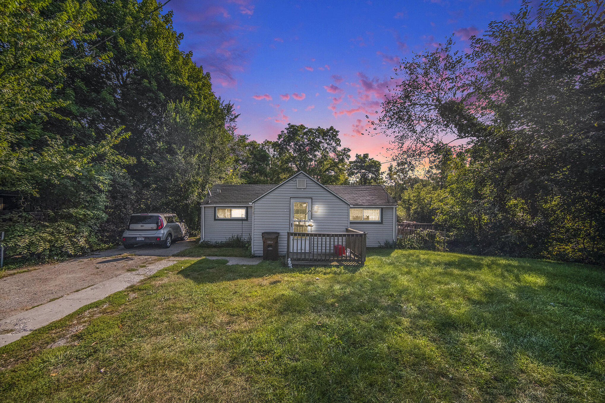 2347 Lansing Avenue