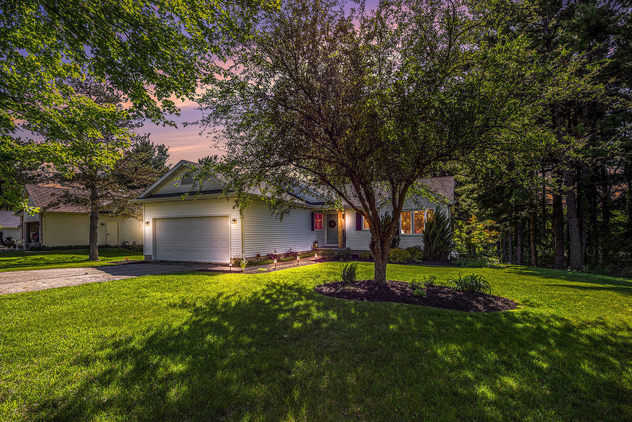 4465 Spinnaker Lane