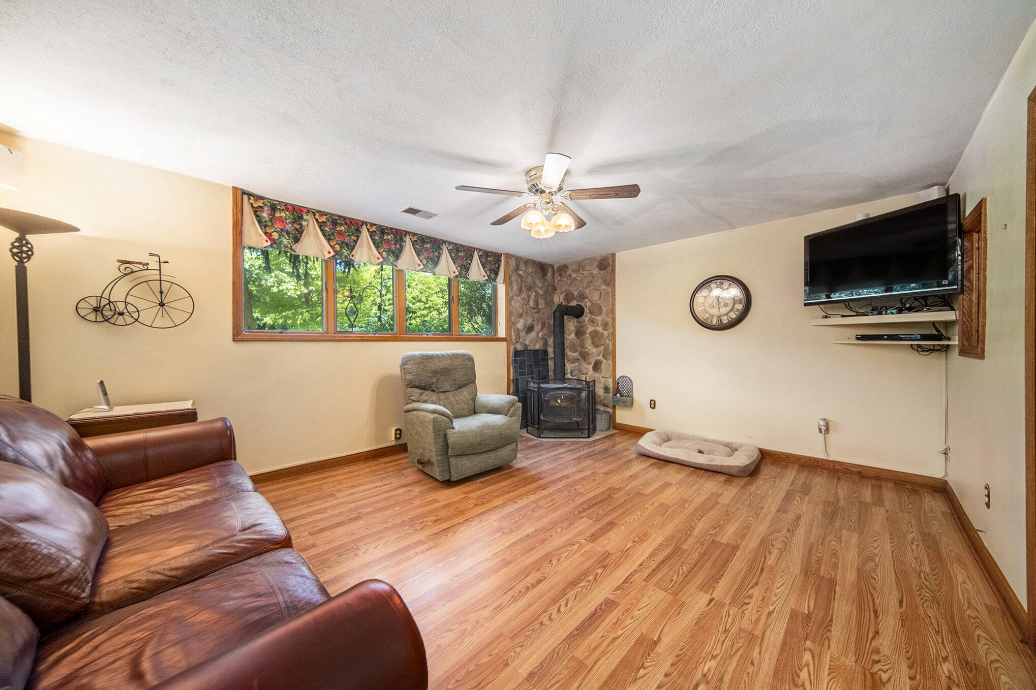 5600 Cross Road