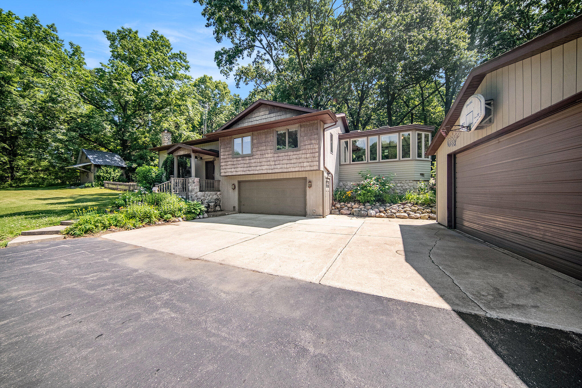 5600 Cross Road