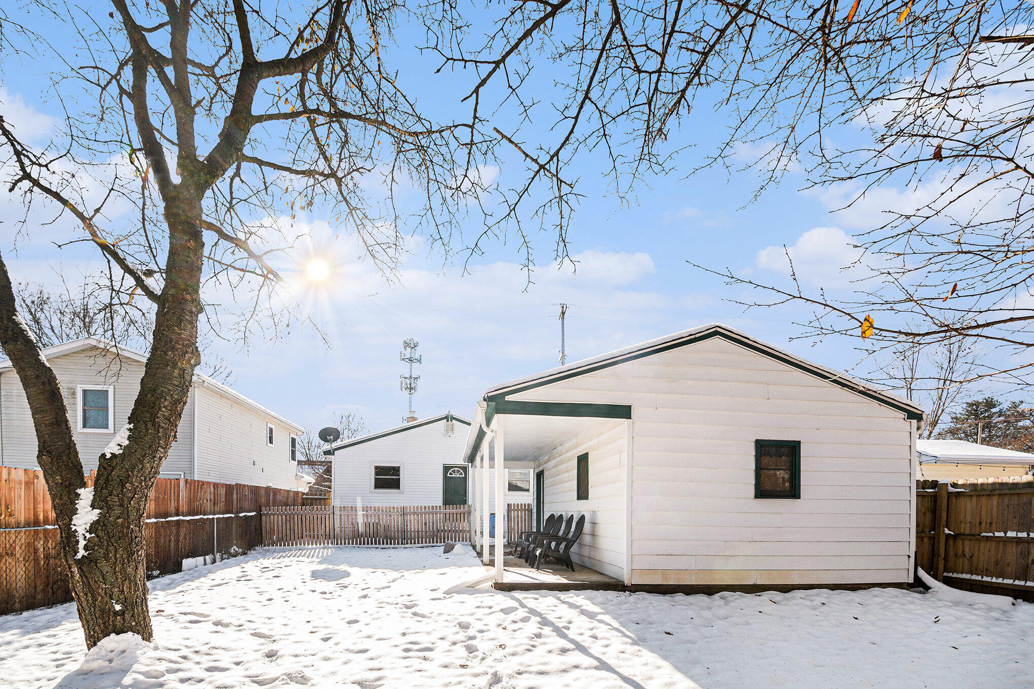 907 Tisdale Avenue