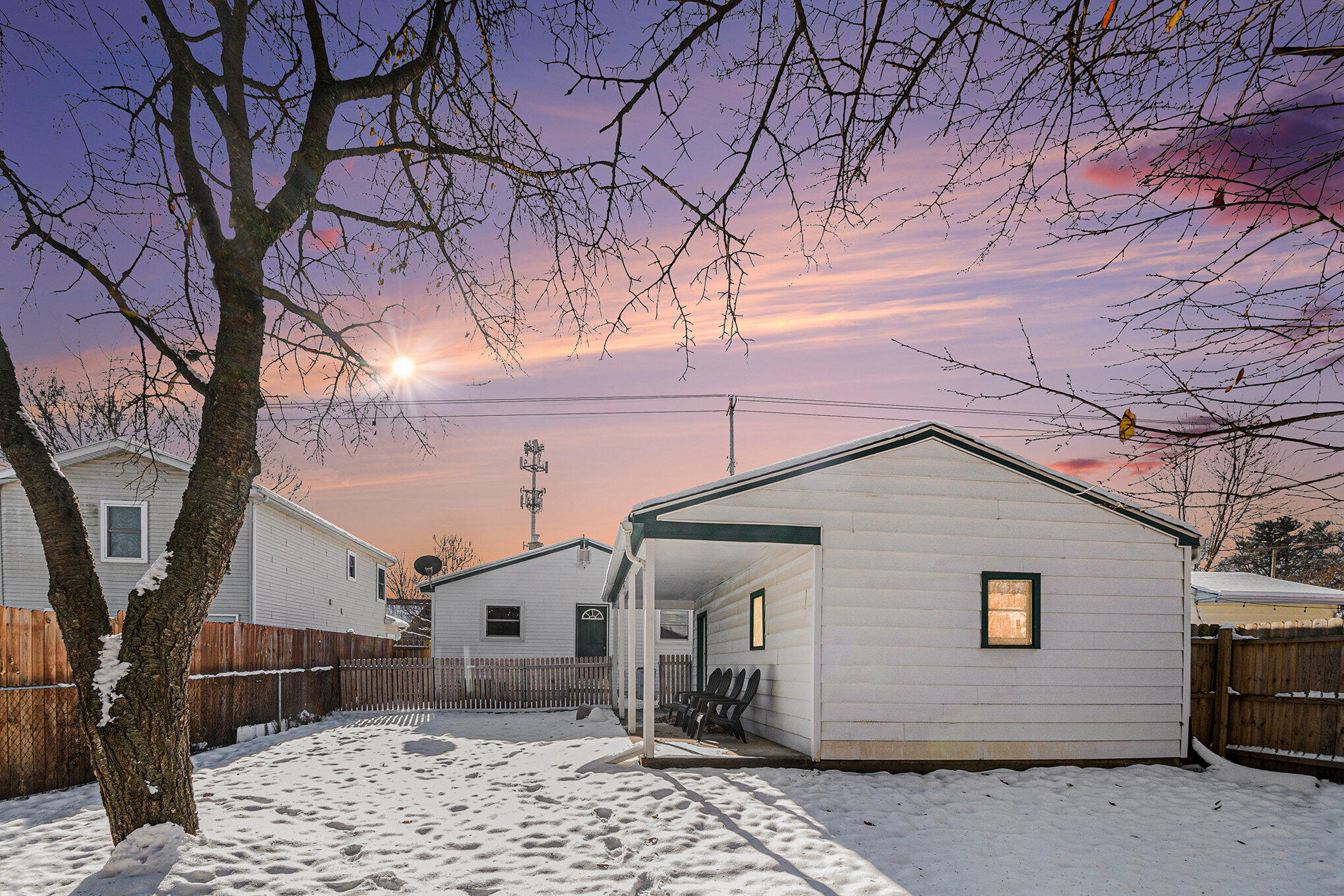 907 Tisdale Avenue