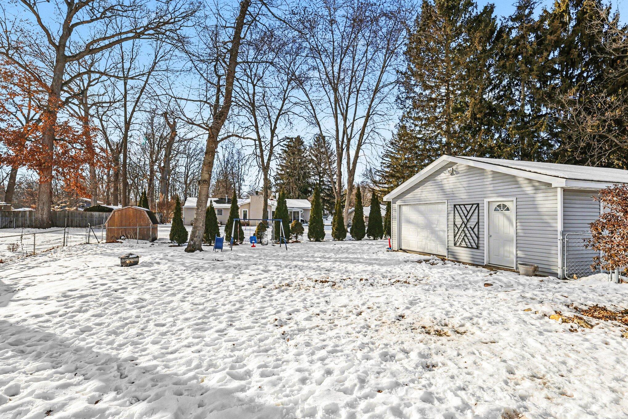 228 Eastlawn