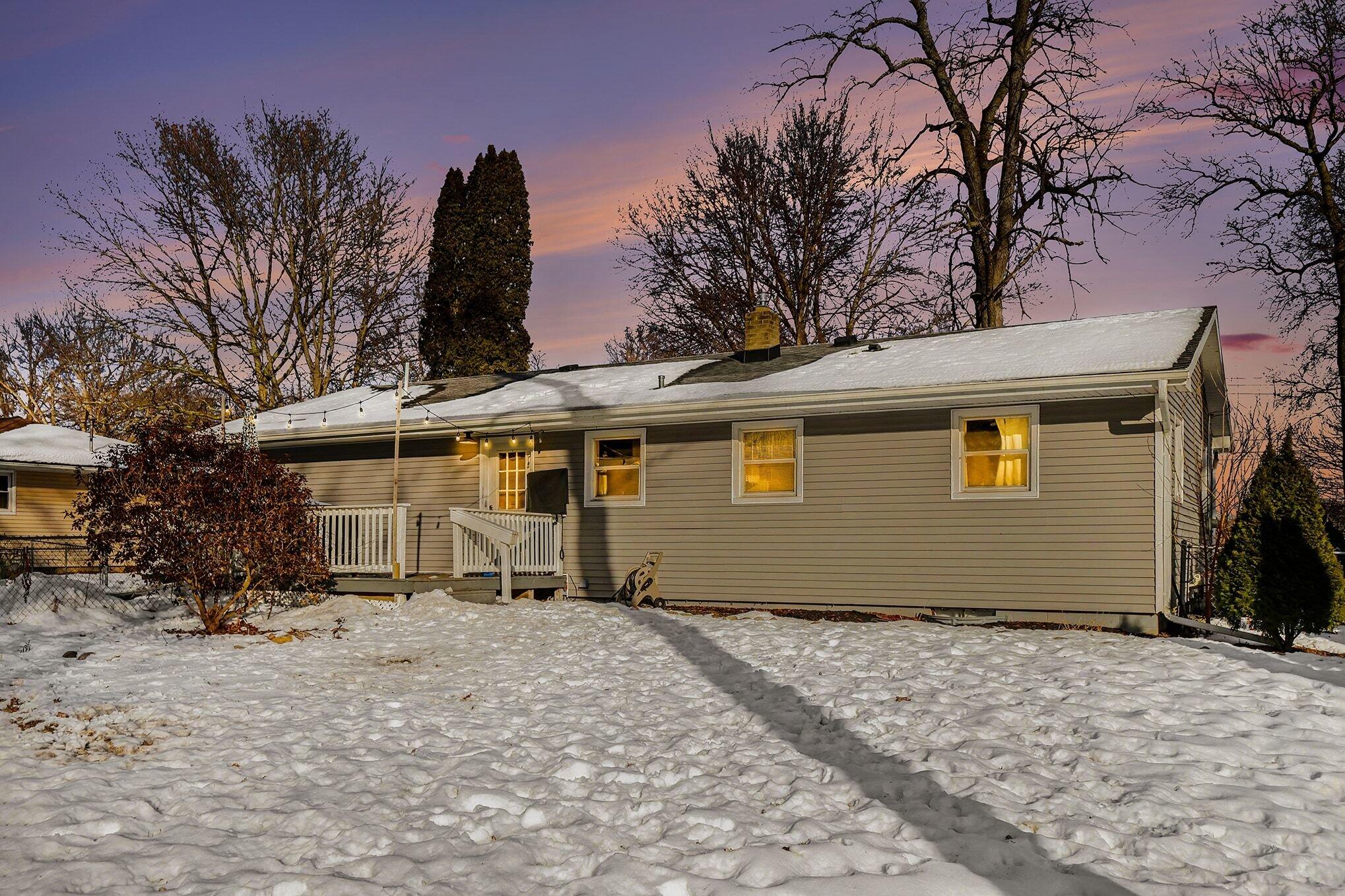 228 Eastlawn