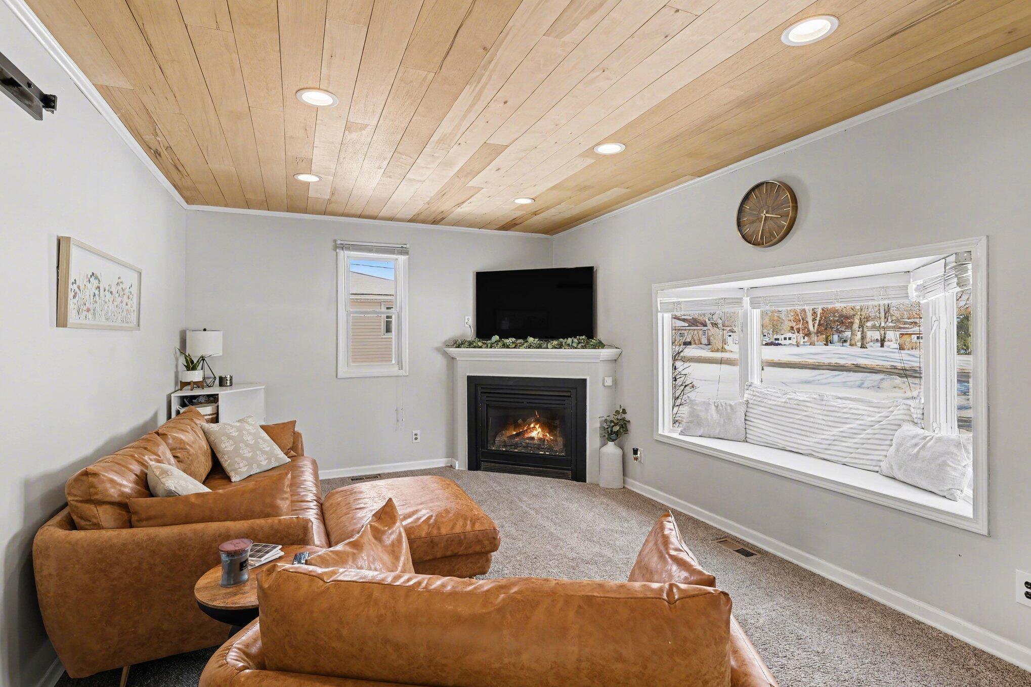 228 Eastlawn