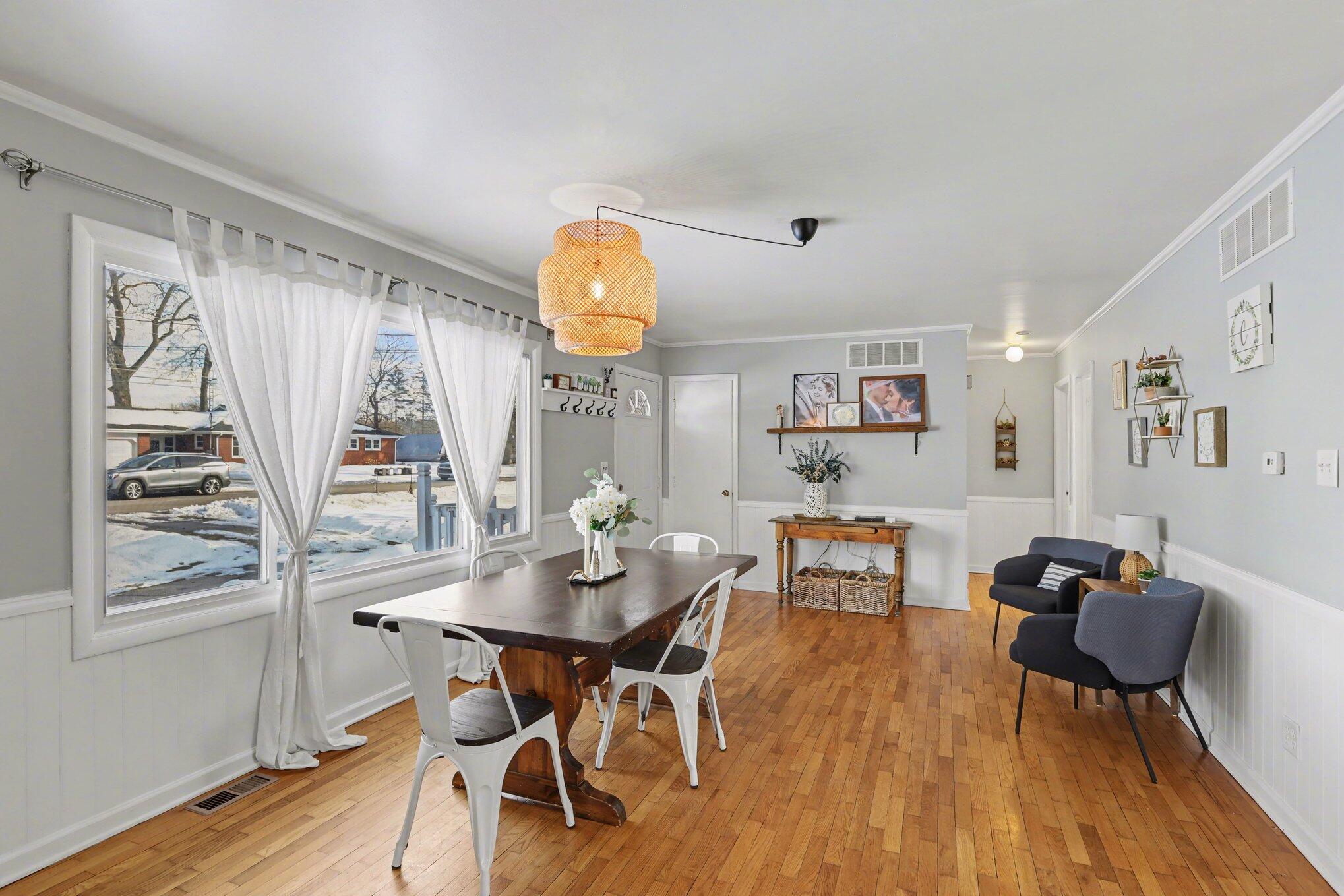 228 Eastlawn
