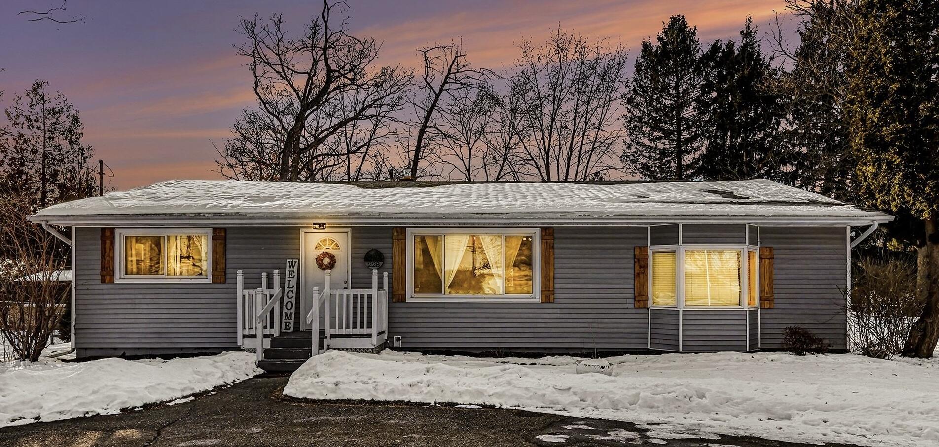 228 Eastlawn