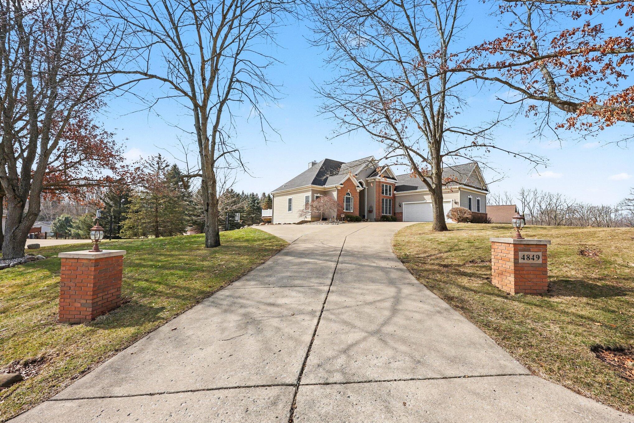 4849 Indian Creek Drive