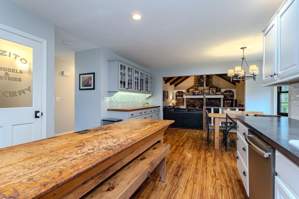 227825 NUTHATCH LANE