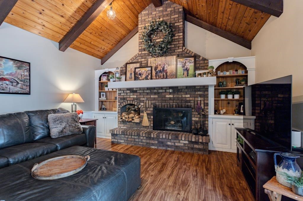 227825 NUTHATCH LANE