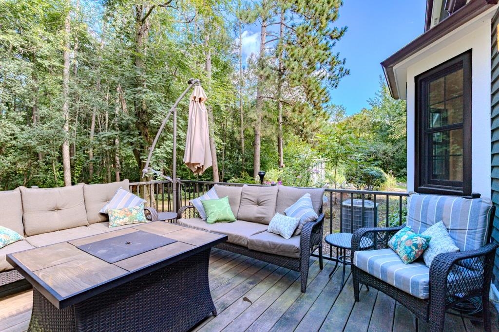 227825 NUTHATCH LANE