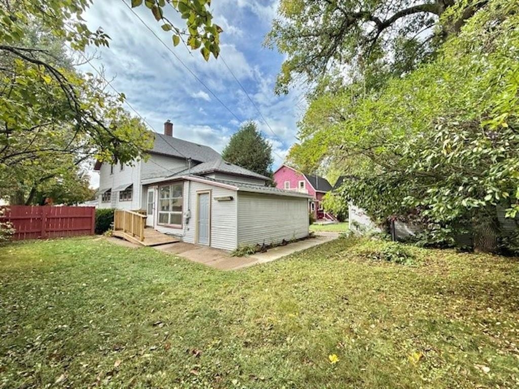 504 E 4TH STREET
