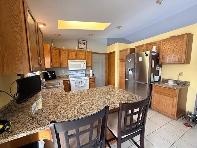 5906 LAWNDALE STREET