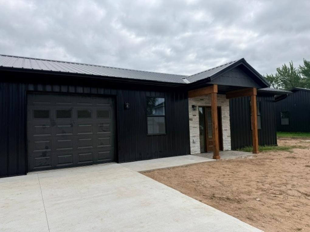 305 S KYES STREET Unit: A & B
