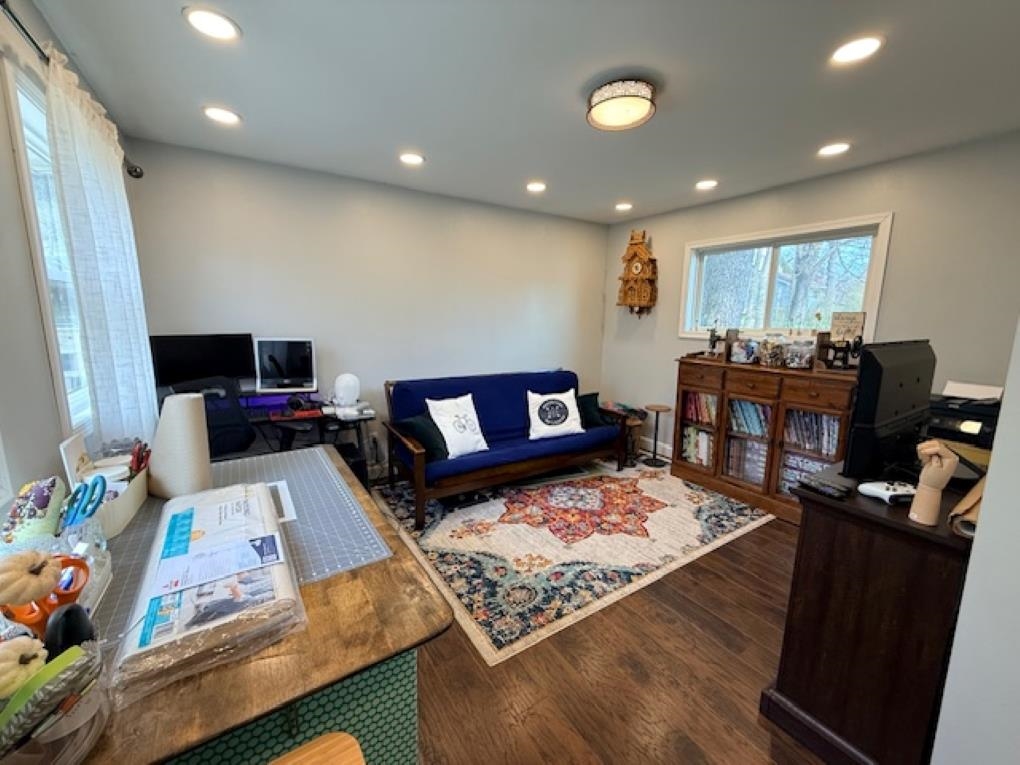 1225 SUNSET DRIVE