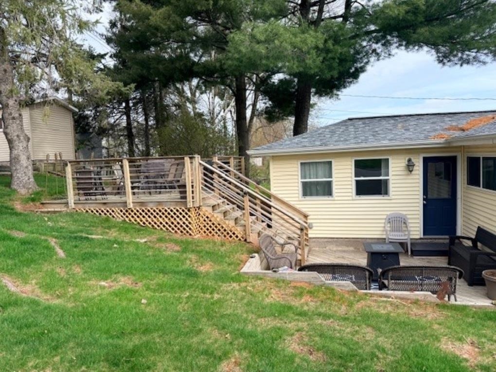 1225 SUNSET DRIVE