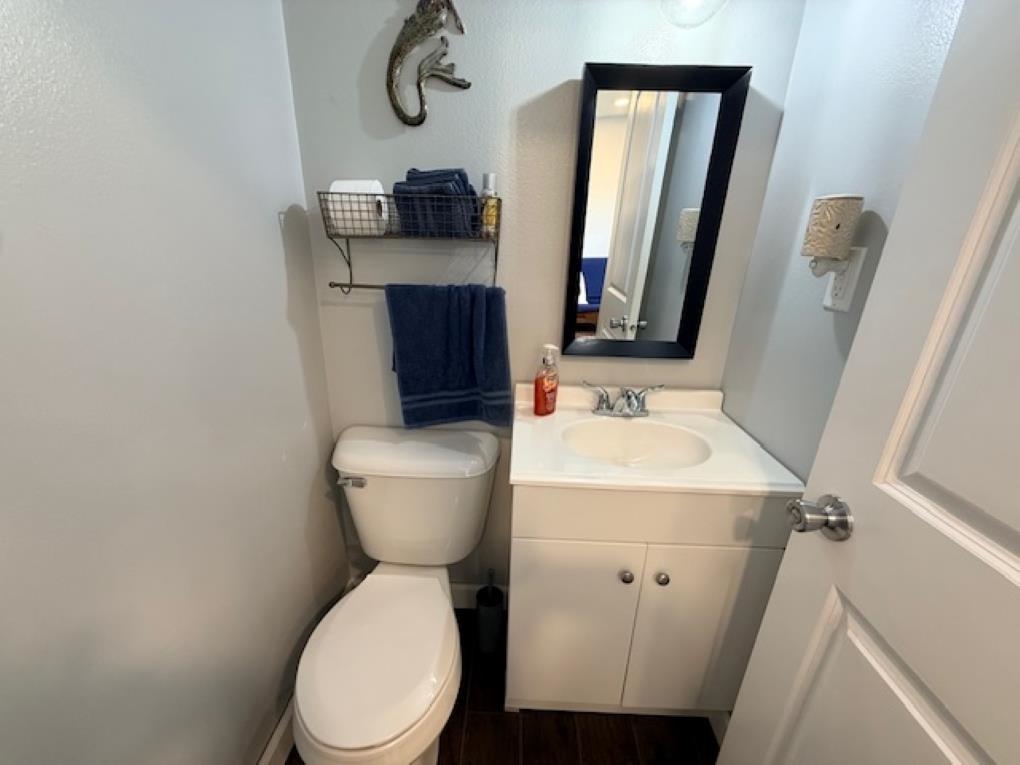 1225 SUNSET DRIVE