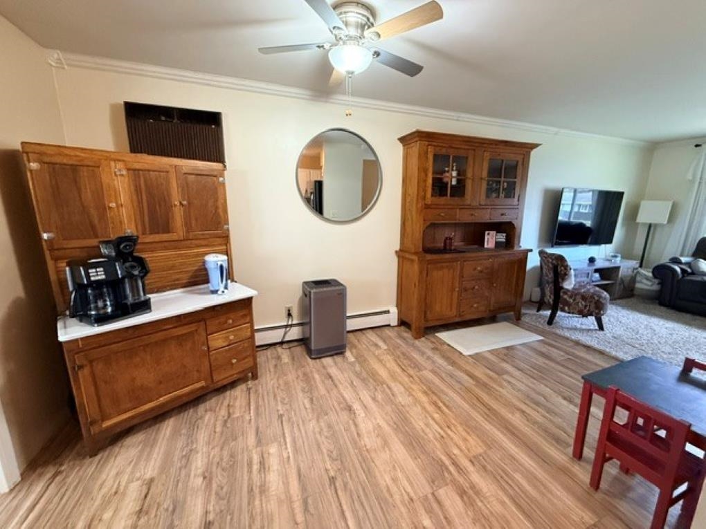 3513 HONEYSUCKLE LANE