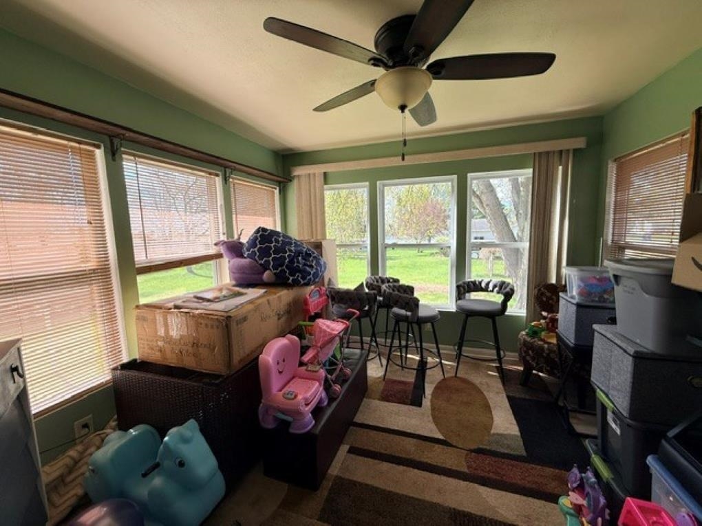 3513 HONEYSUCKLE LANE