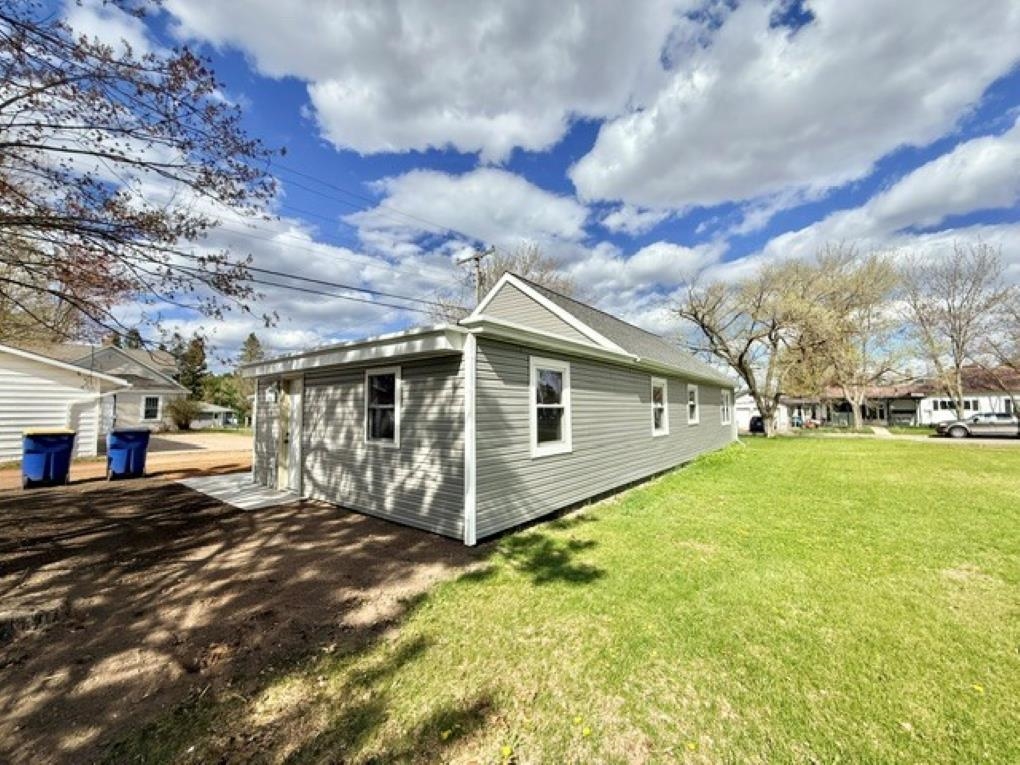 704 SPRUCE STREET