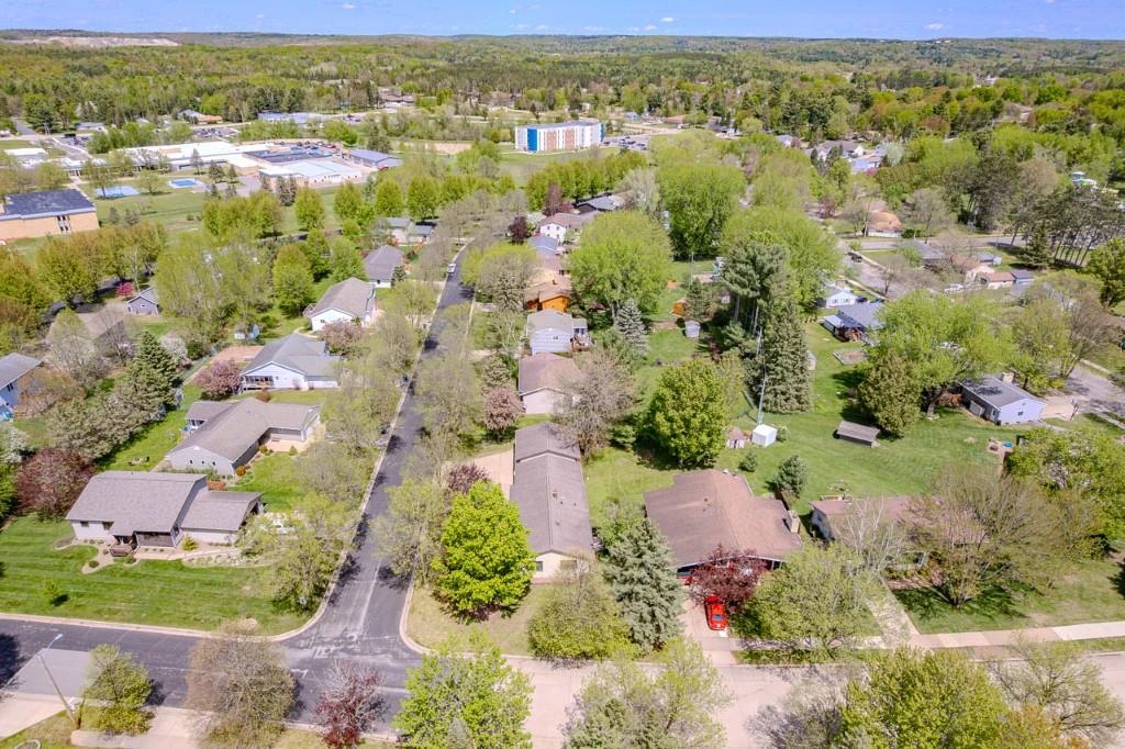 1501 BEECHWOOD DRIVE