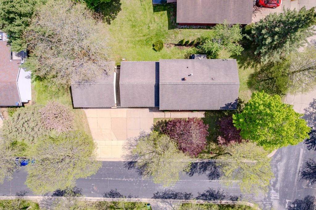 1501 BEECHWOOD DRIVE