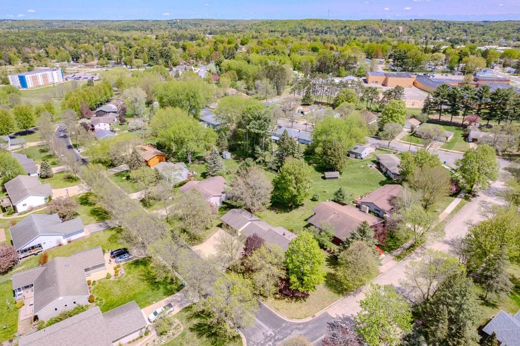 1501 BEECHWOOD DRIVE